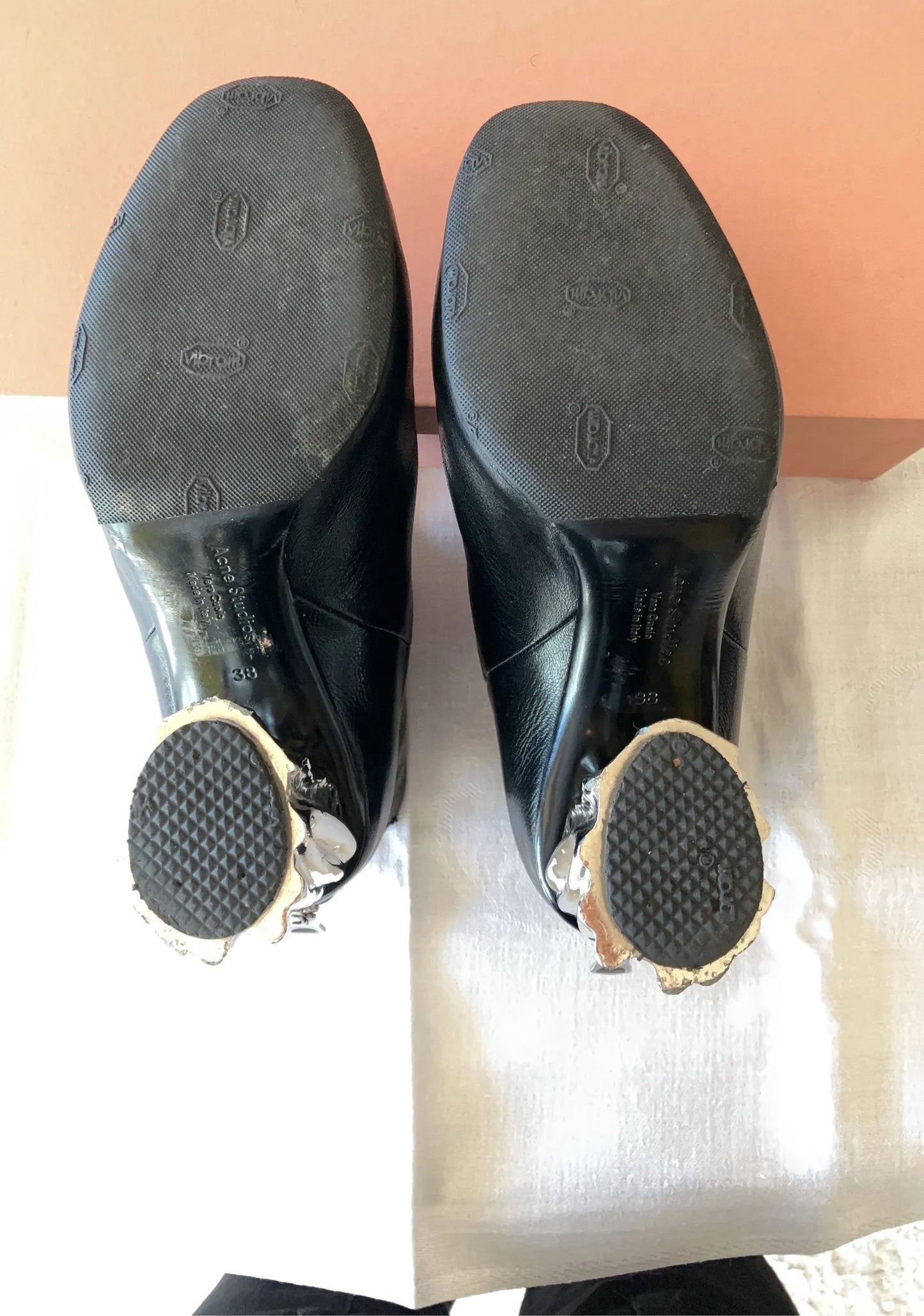 Acne Studios-skinnboots