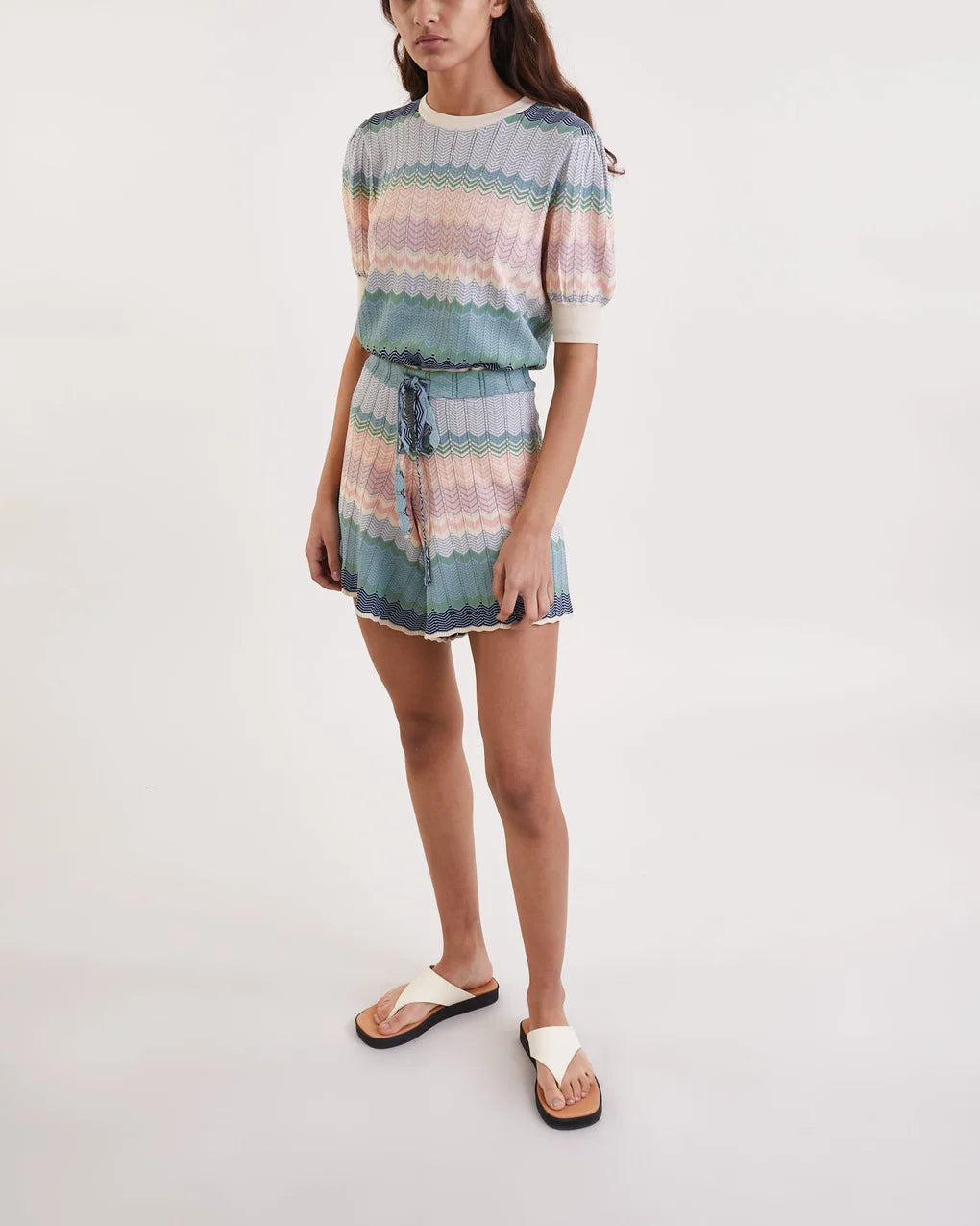 By Malina Claudi Set