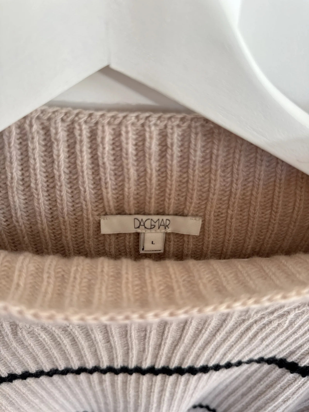 Dagmar Autumn Winter 20 Sweater