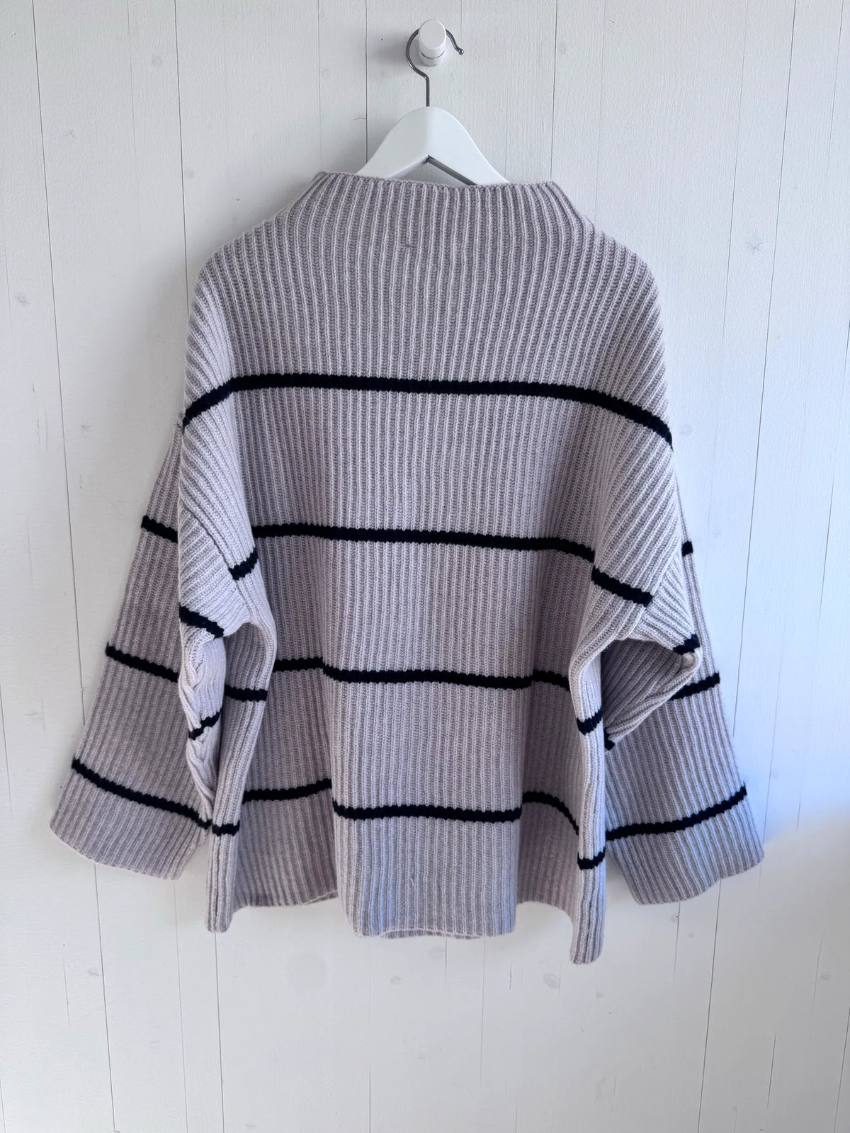 Dagmar Autumn Winter 20 Sweater