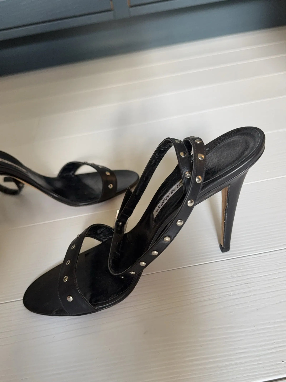 Manolo Blahnik-skinnklackar
