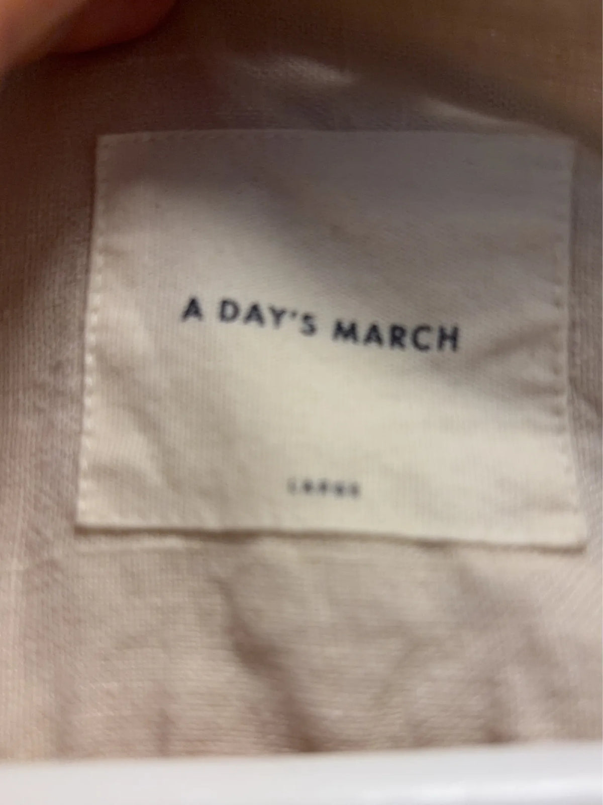 A Day's March-linneskjorta