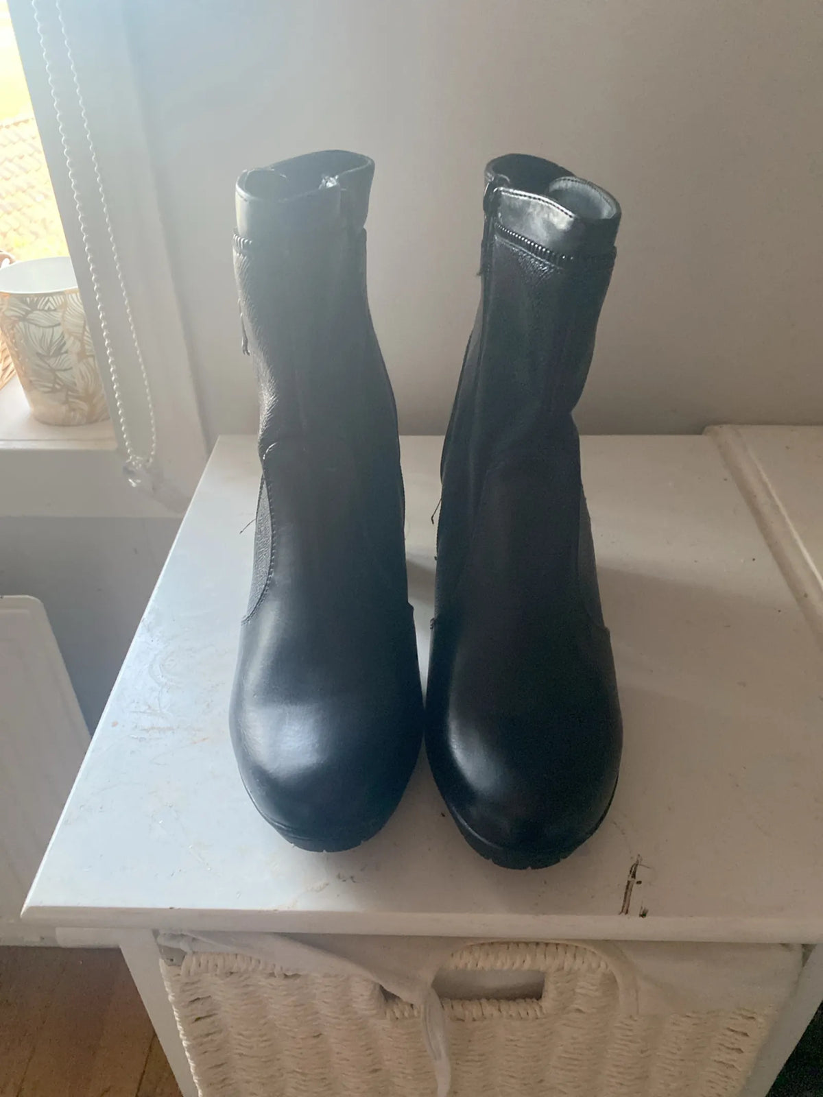 & Other Stories-skinnboots NWOT