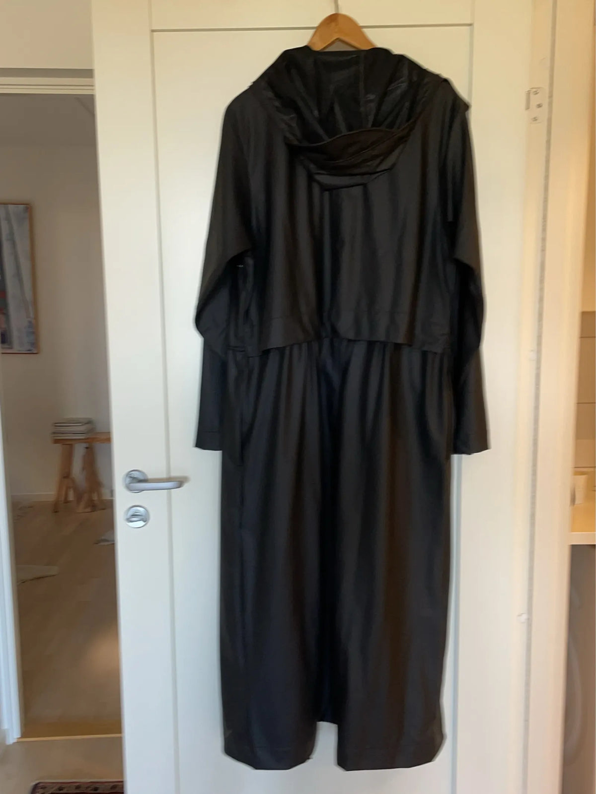 Rains-trenchcoat NWOT