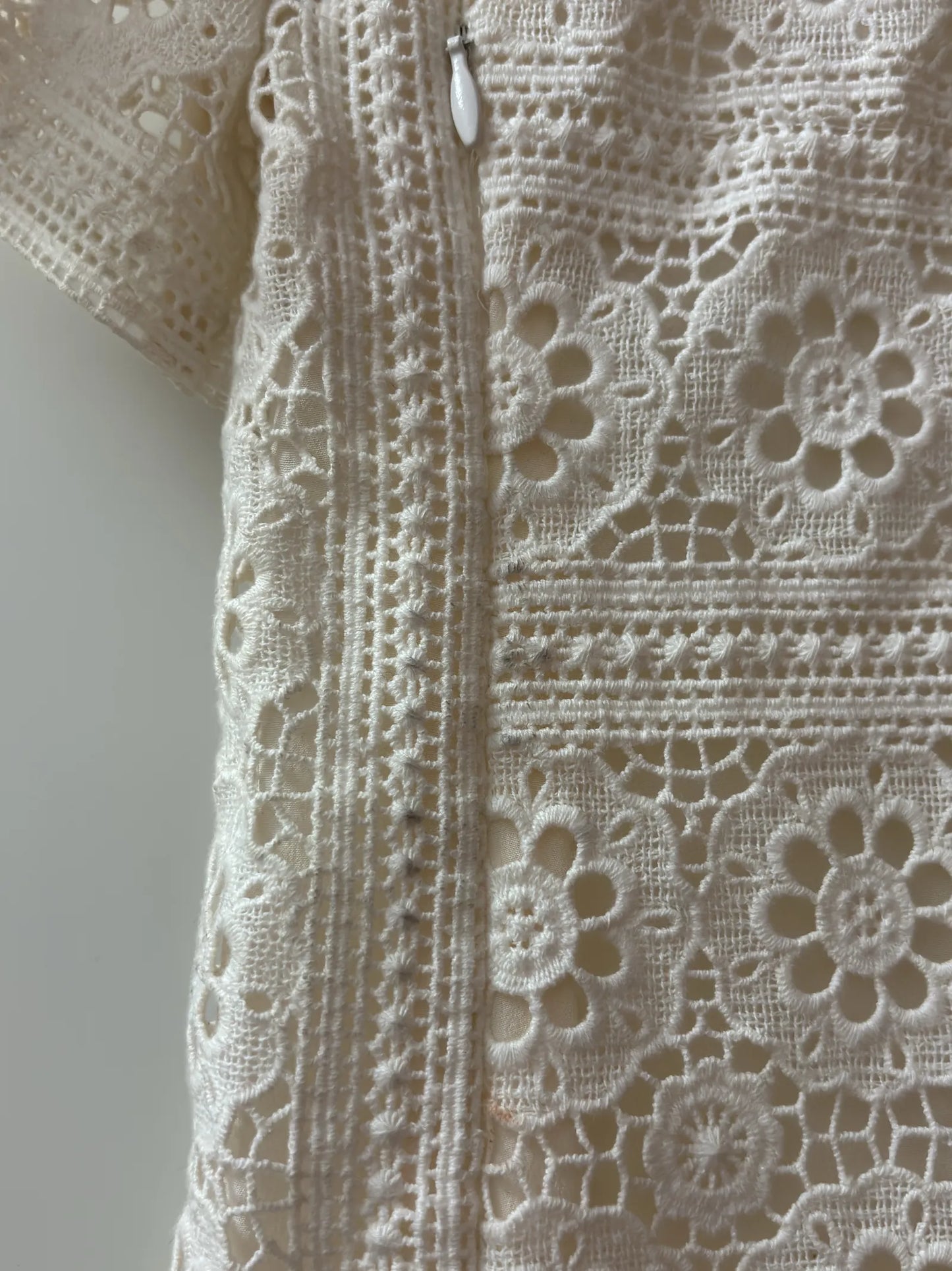 Burberry Brit White Cotton Lace Dress