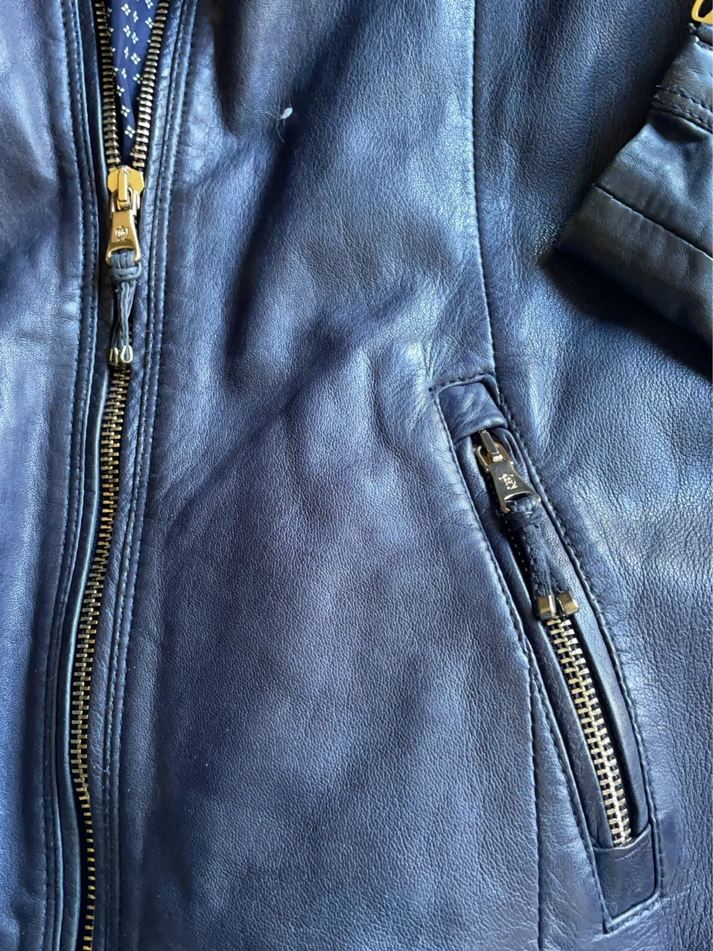 Massimo Dutti-skinnjacka