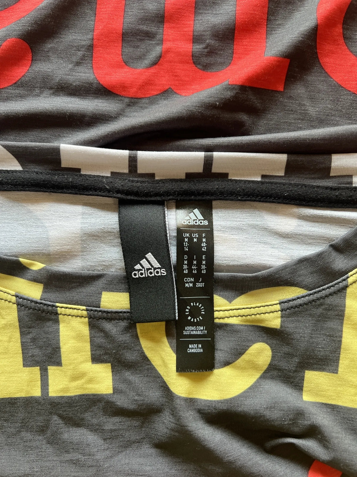 Marimekko x Adidas-träningströja