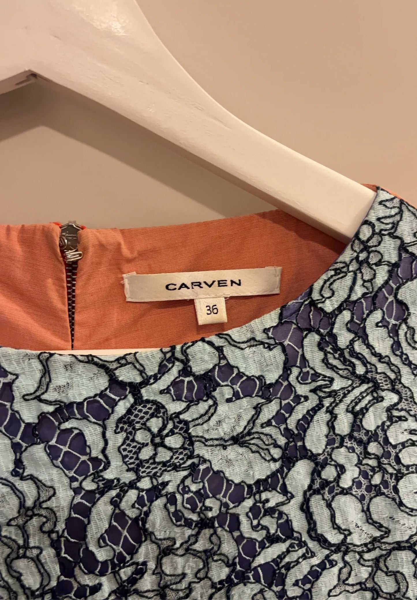 Carven-blus