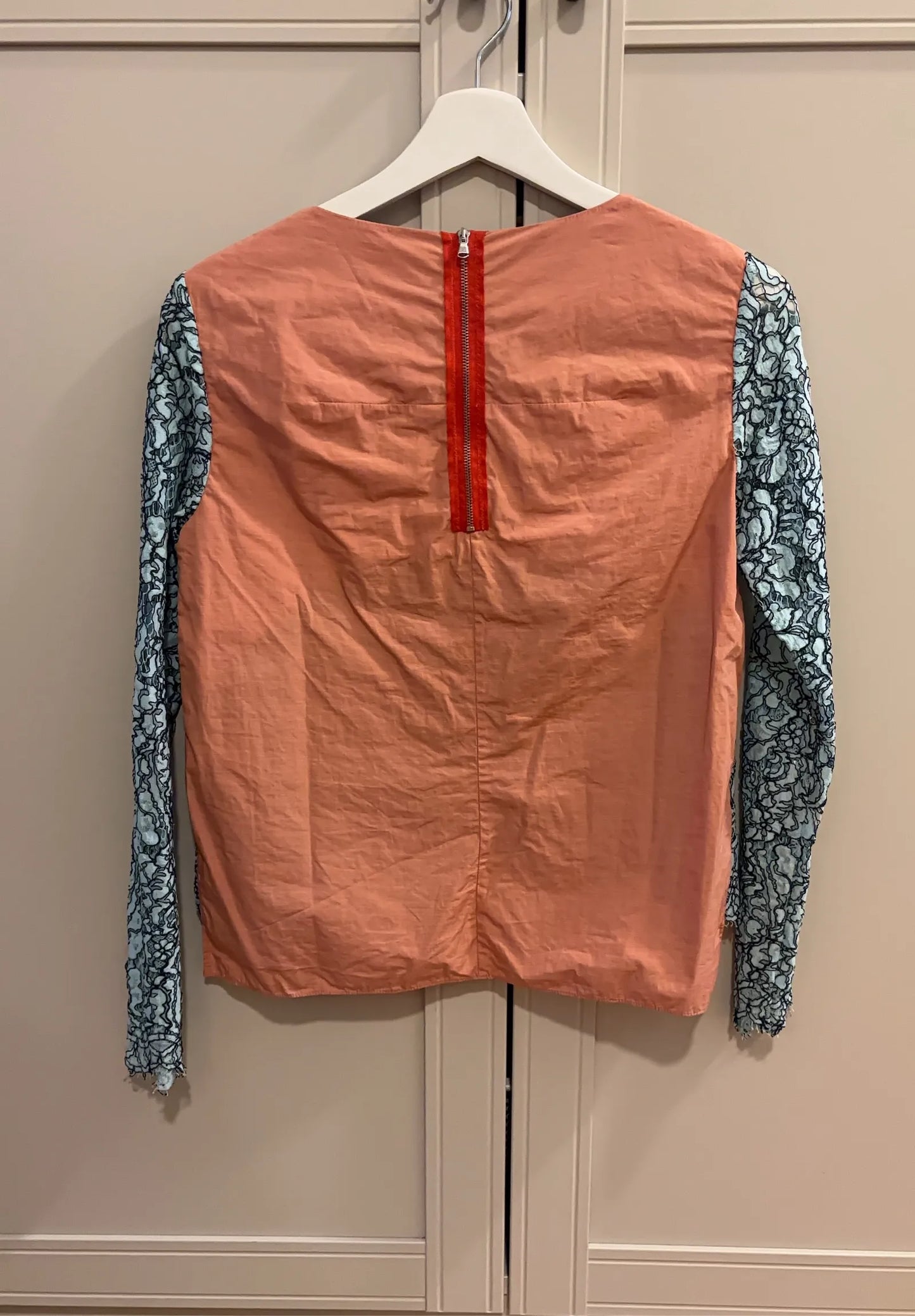 Carven-blus