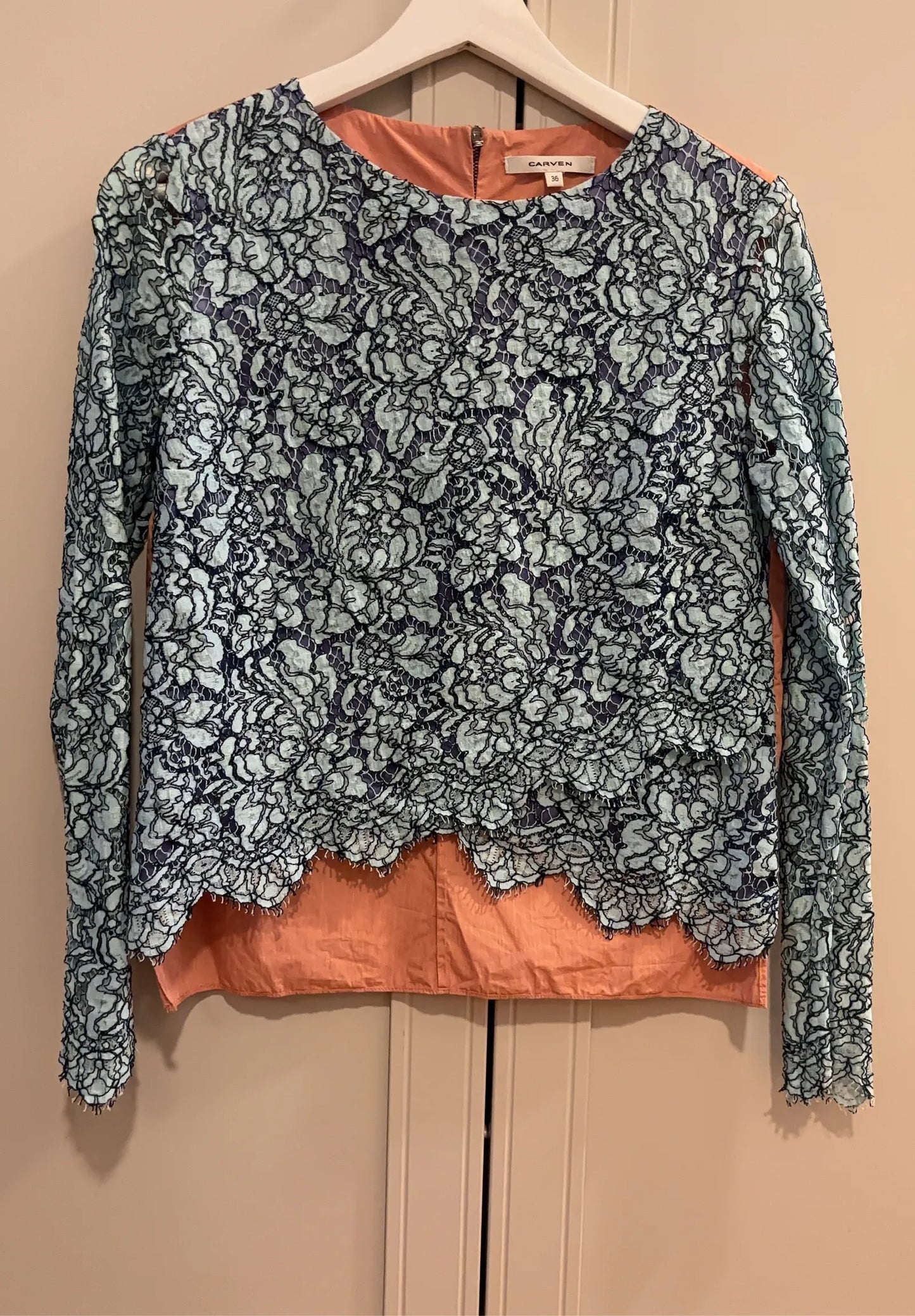 Carven-blus