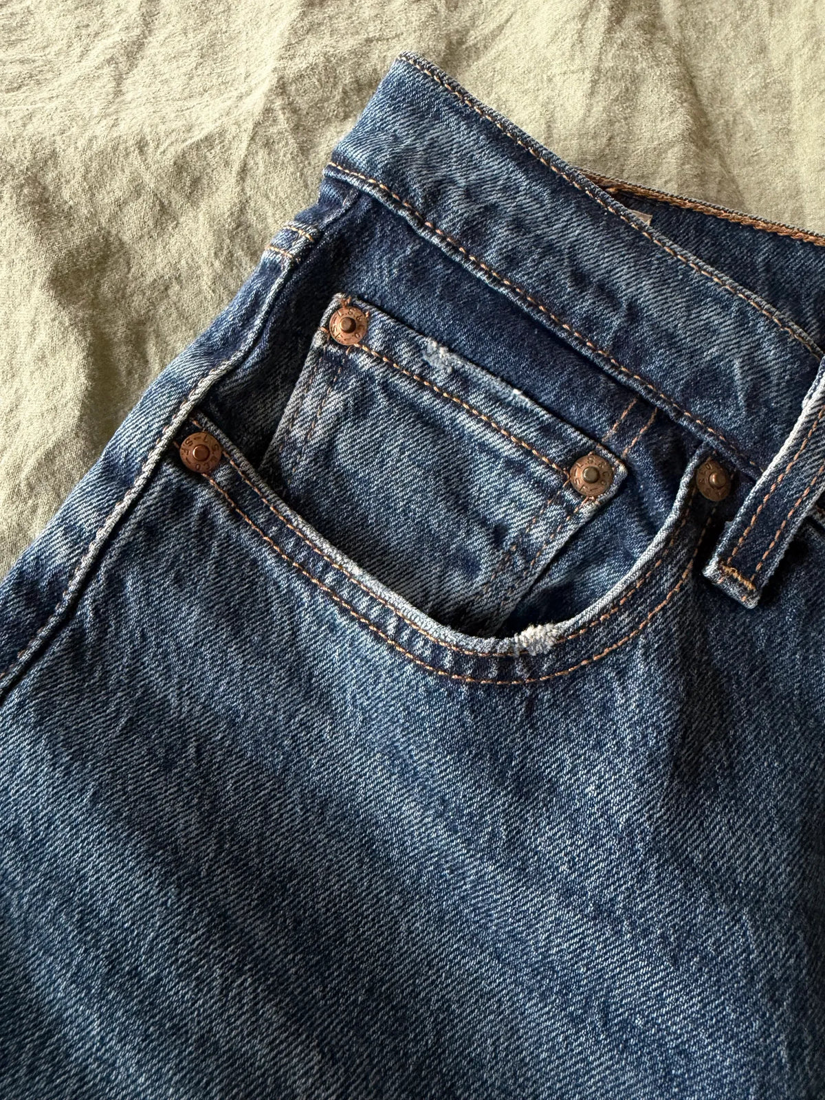 Levi's Ribcage Straight Ankle Jeans