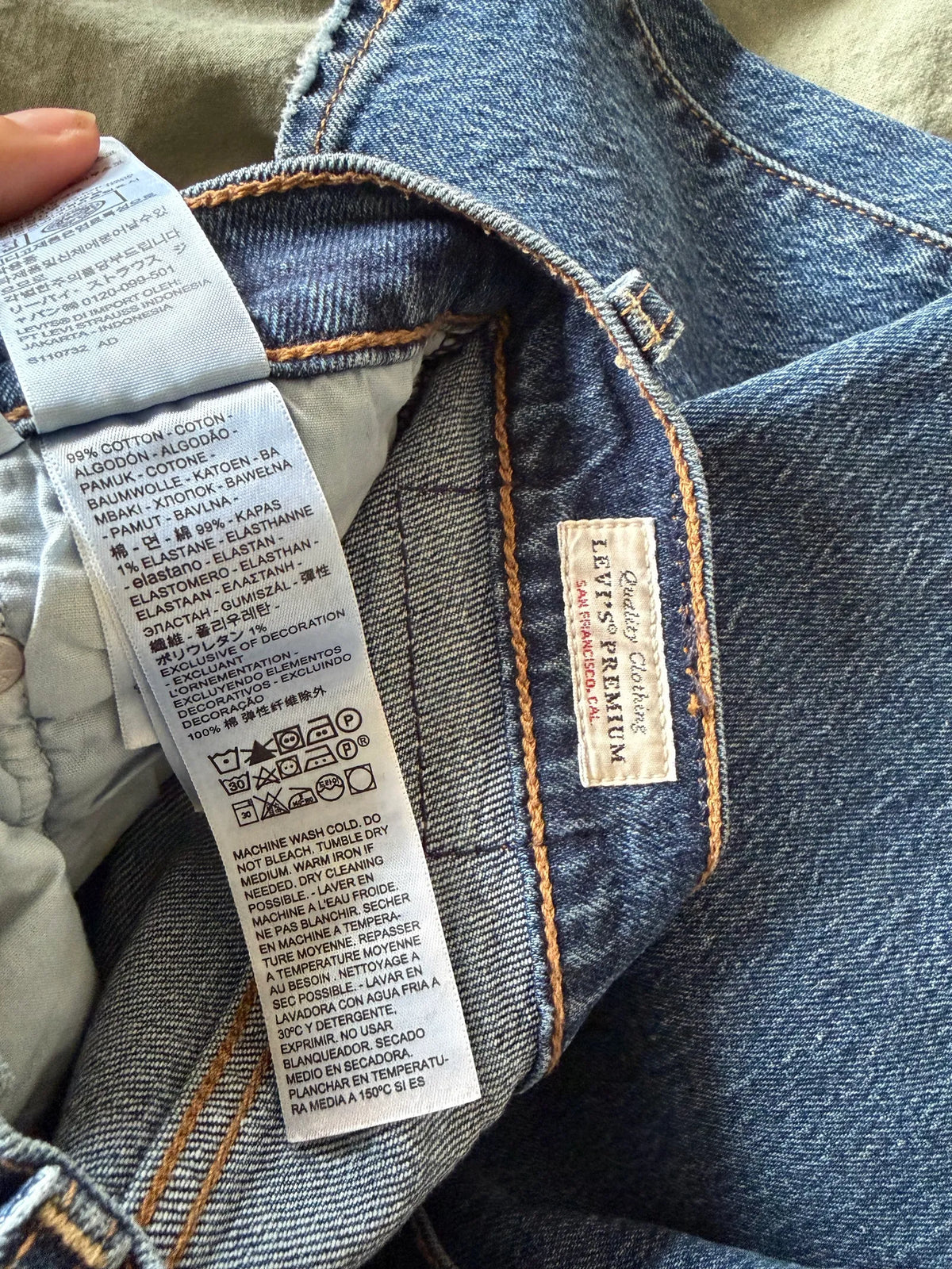 Levi's Ribcage Straight Ankle Jeans