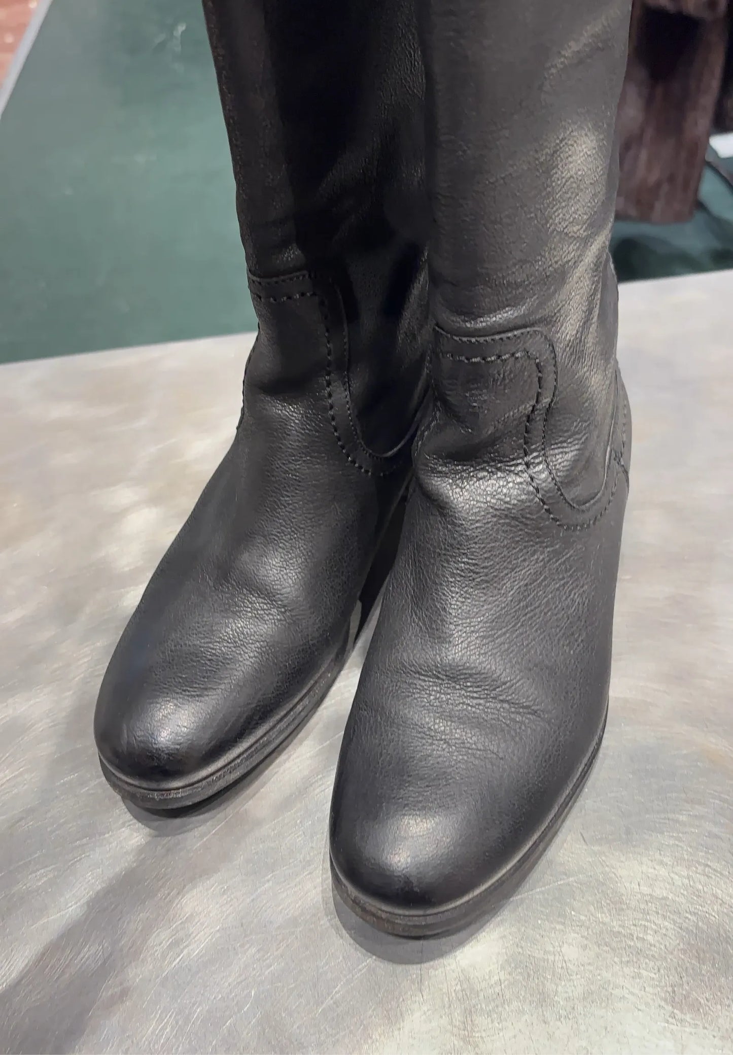 Prada-skinnboots