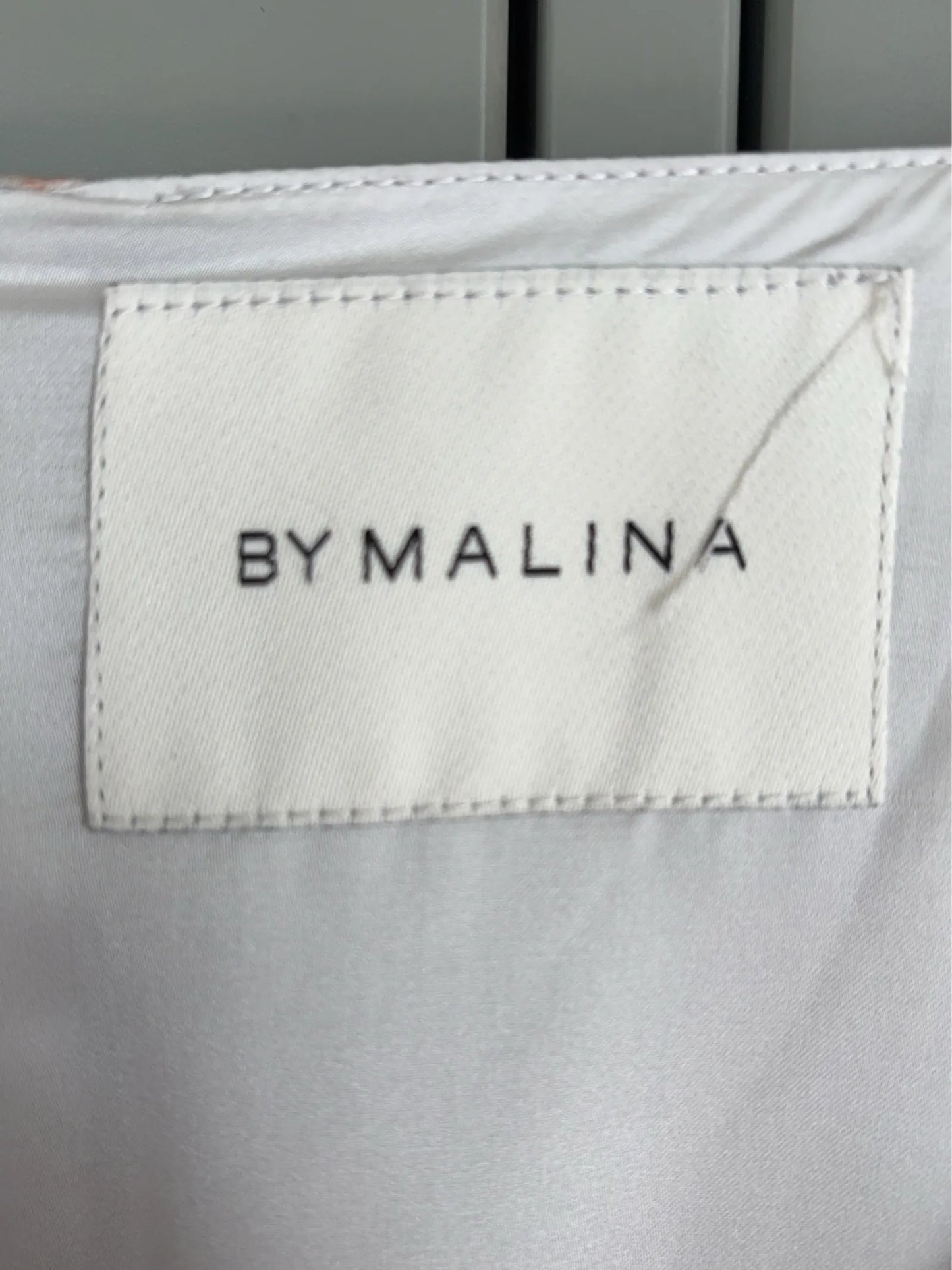 By Malina-sidenklänning