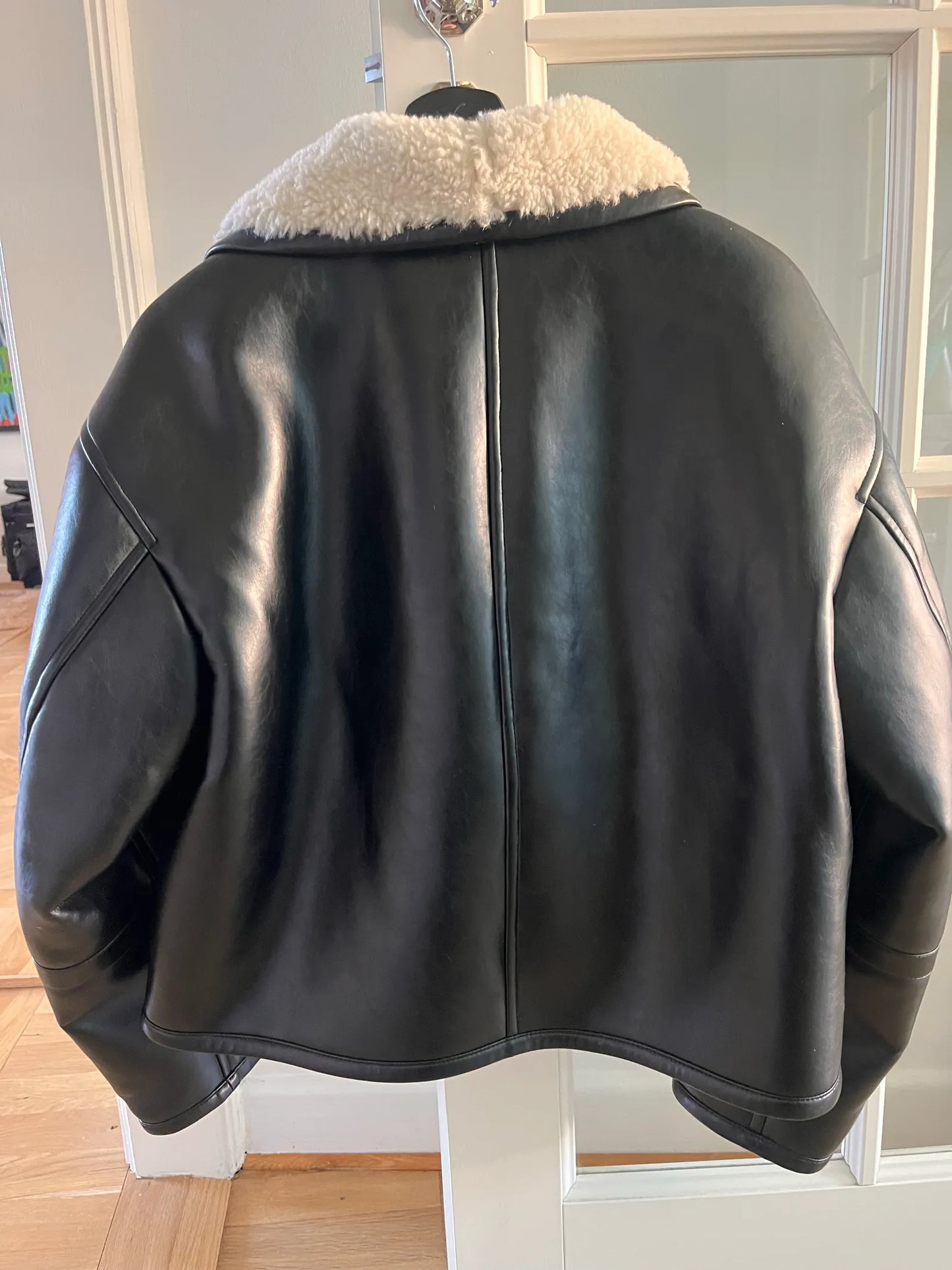 Stand Studio Leonora Shearling-jacka NWOT