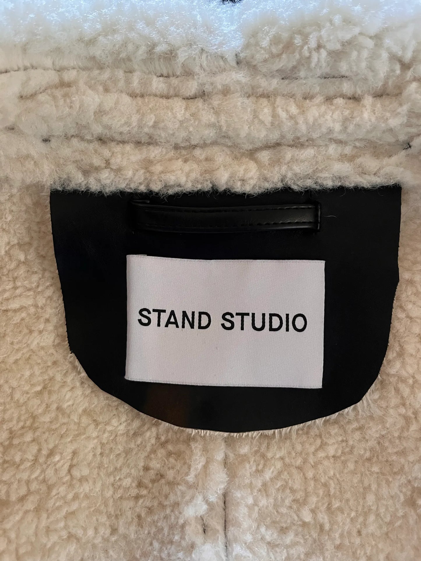 Stand Studio Leonora Shearling-jacka NWOT