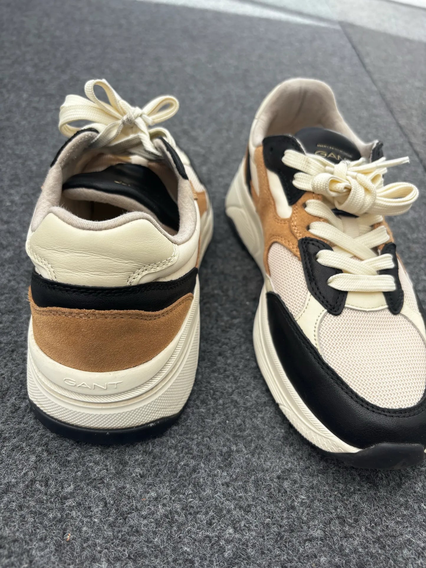 Gant-skinnsneakers NWOT