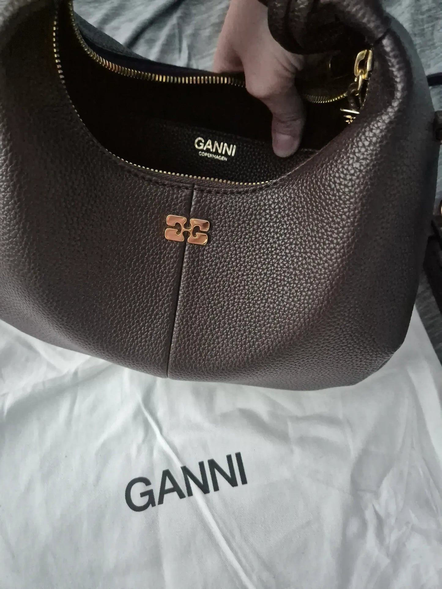 Ganni Mini Hobo-handväska