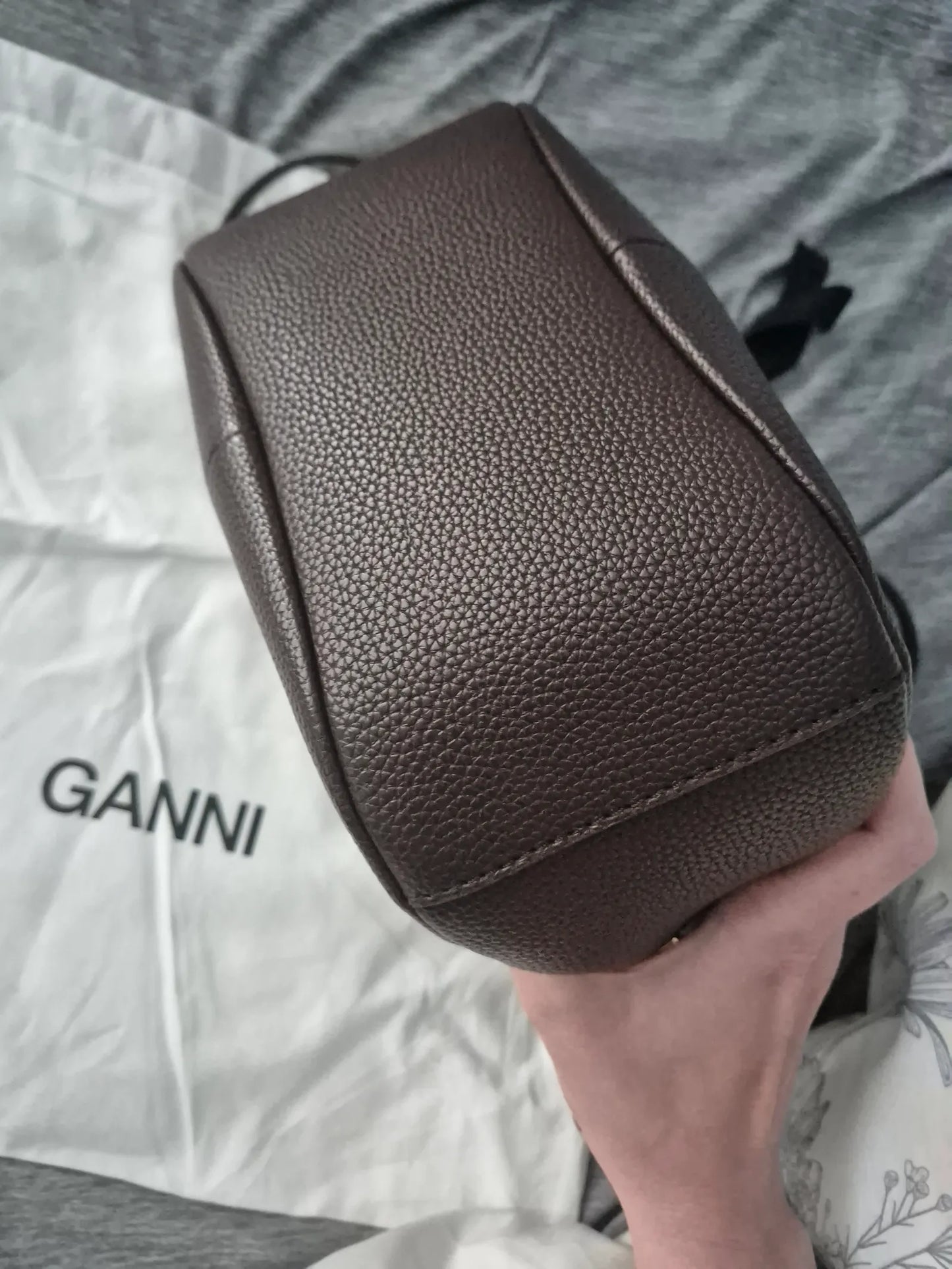 Ganni Mini Hobo-handväska