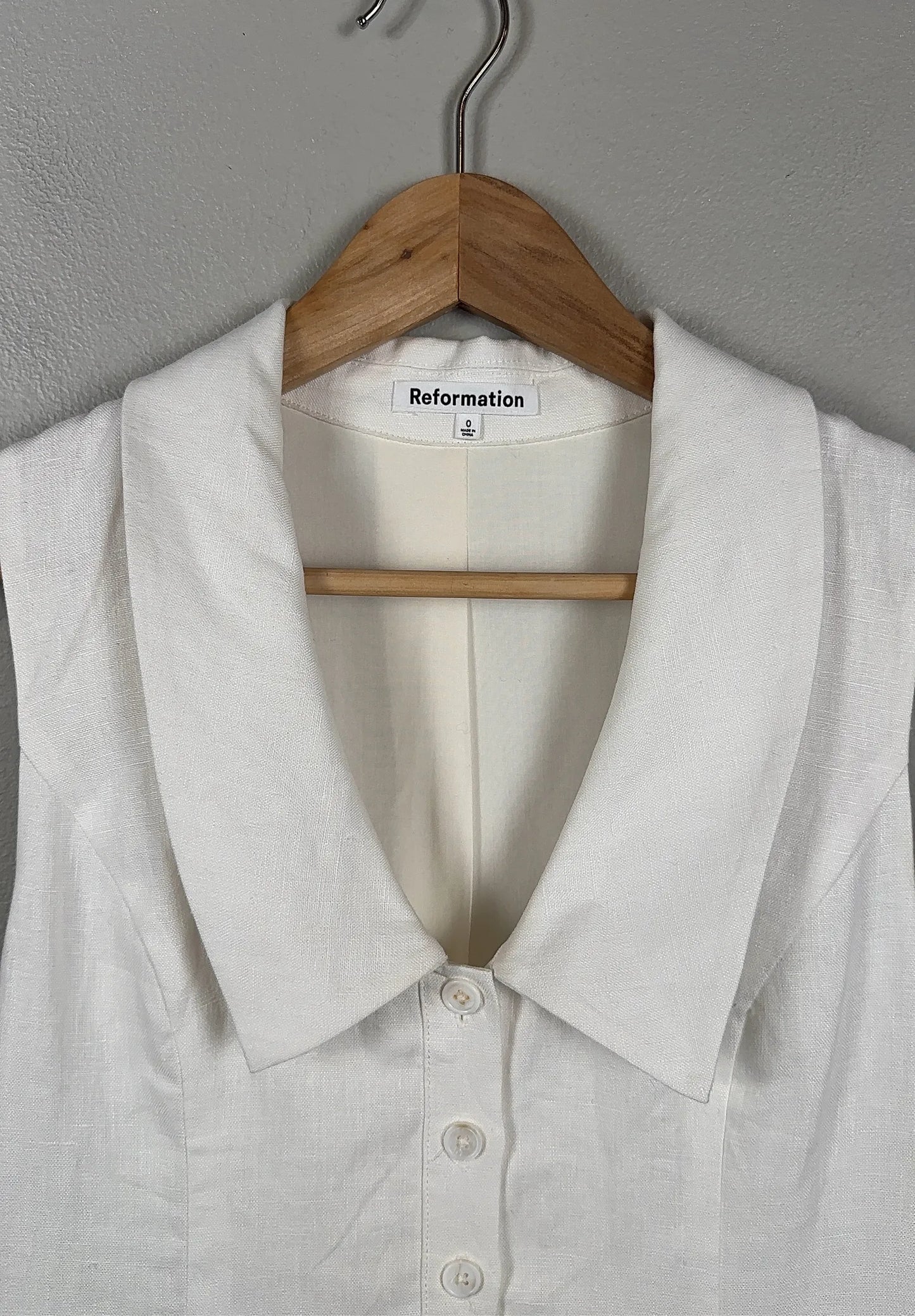 Reformation-linneklänning