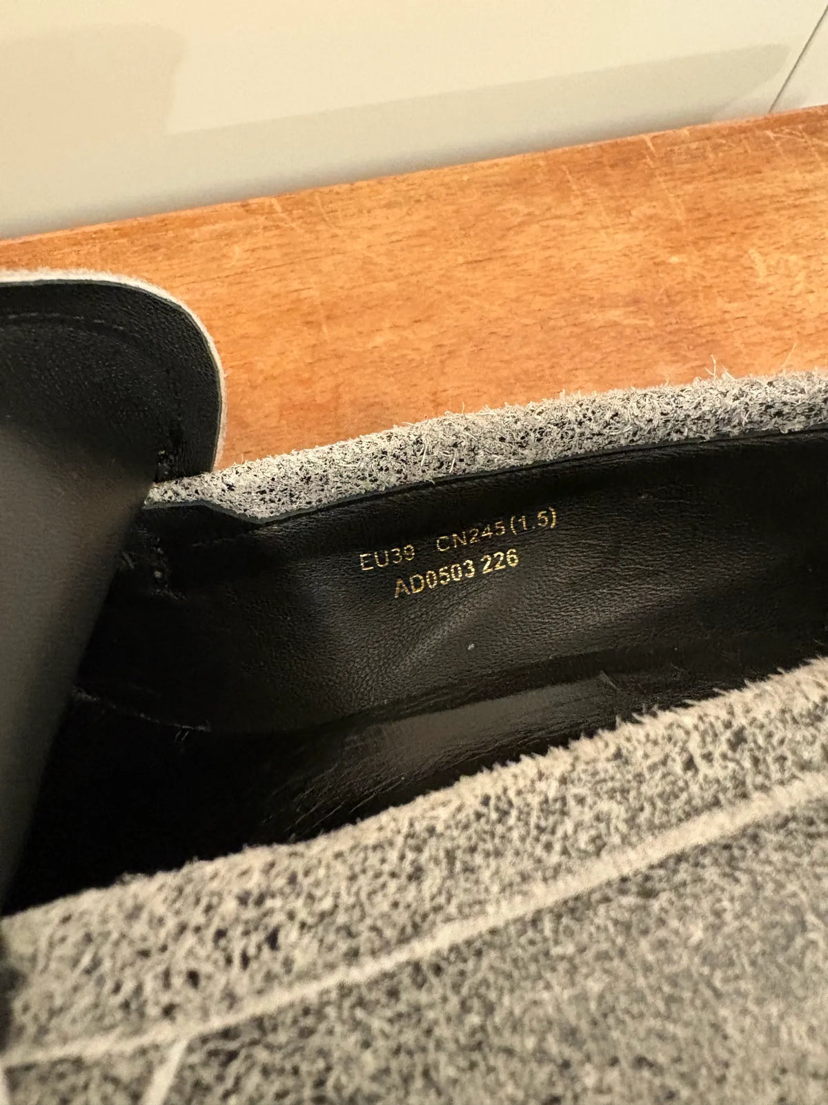 Acne Studios-skinnklackar NWOT