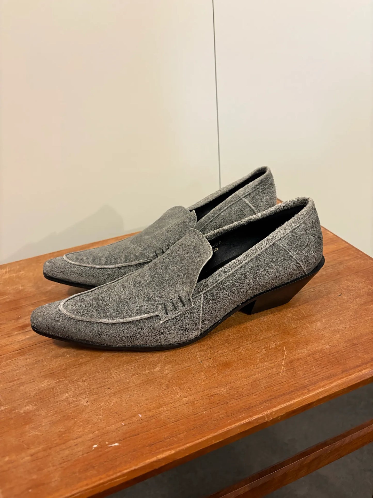 Acne Studios-skinnklackar NWOT