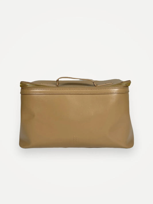 By Malene Birger-skinnnecessär