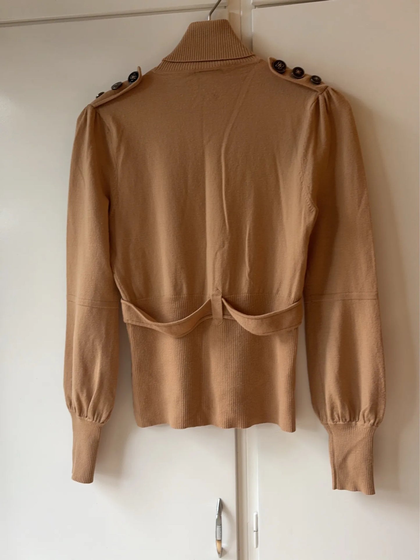 Karen Millen-ulltröja