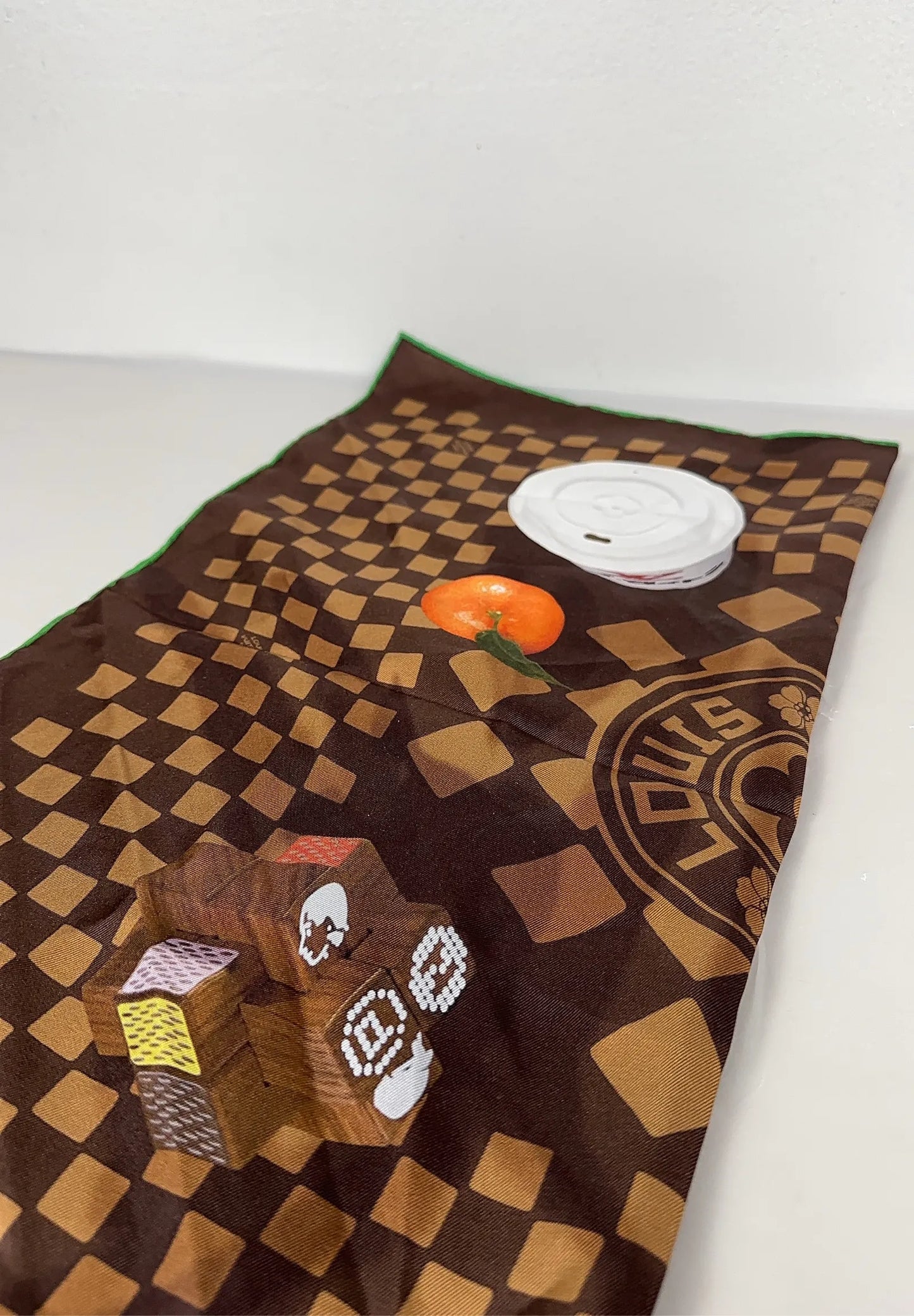 Louis Vuitton-sidensjal