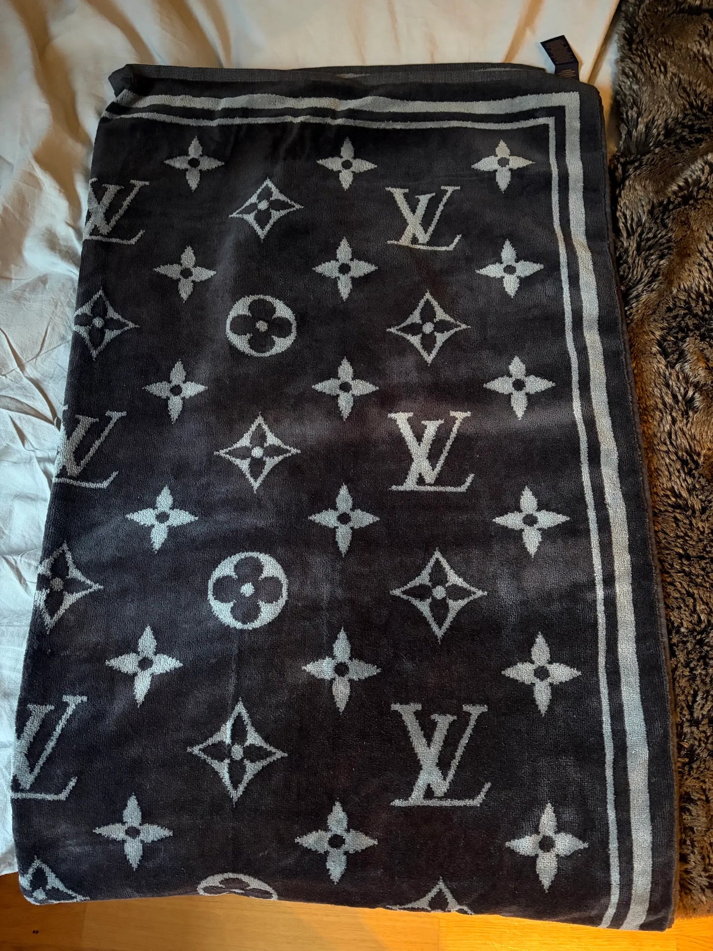 Louis Vuitton Beach Towel-handduk