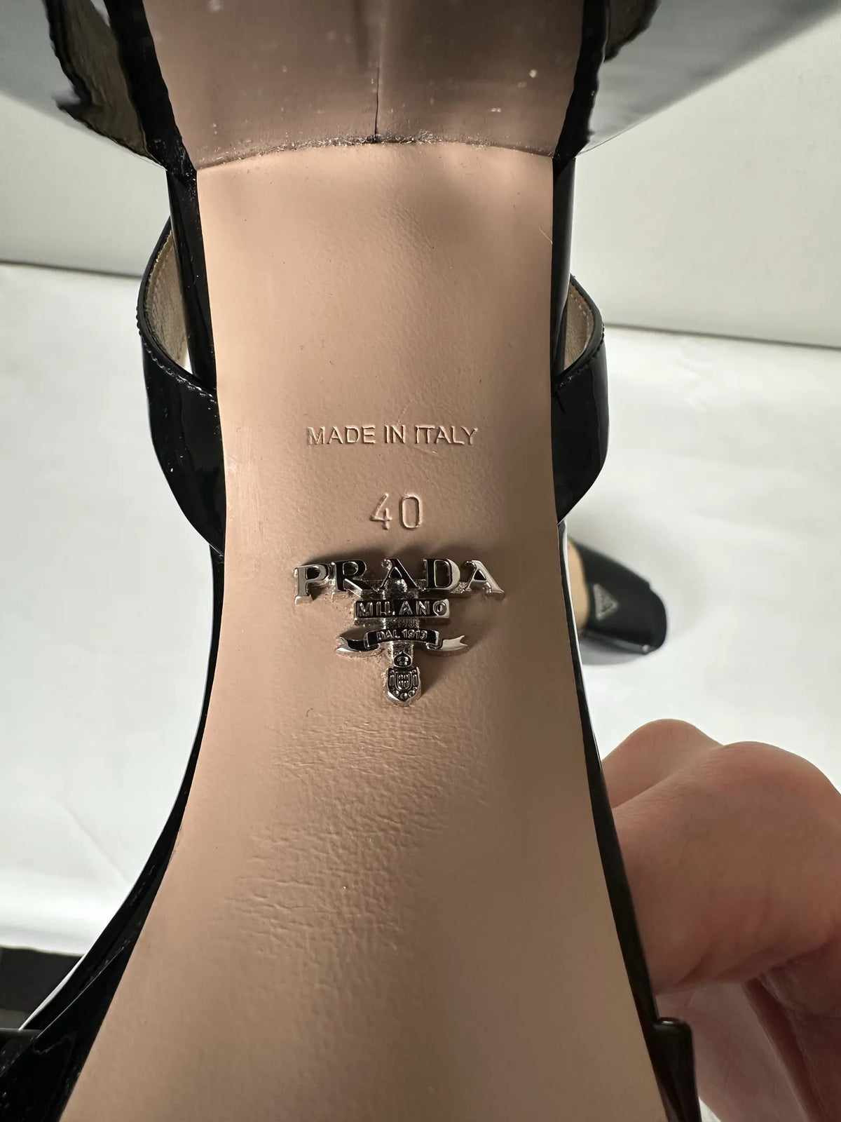 Prada-skinnklackar