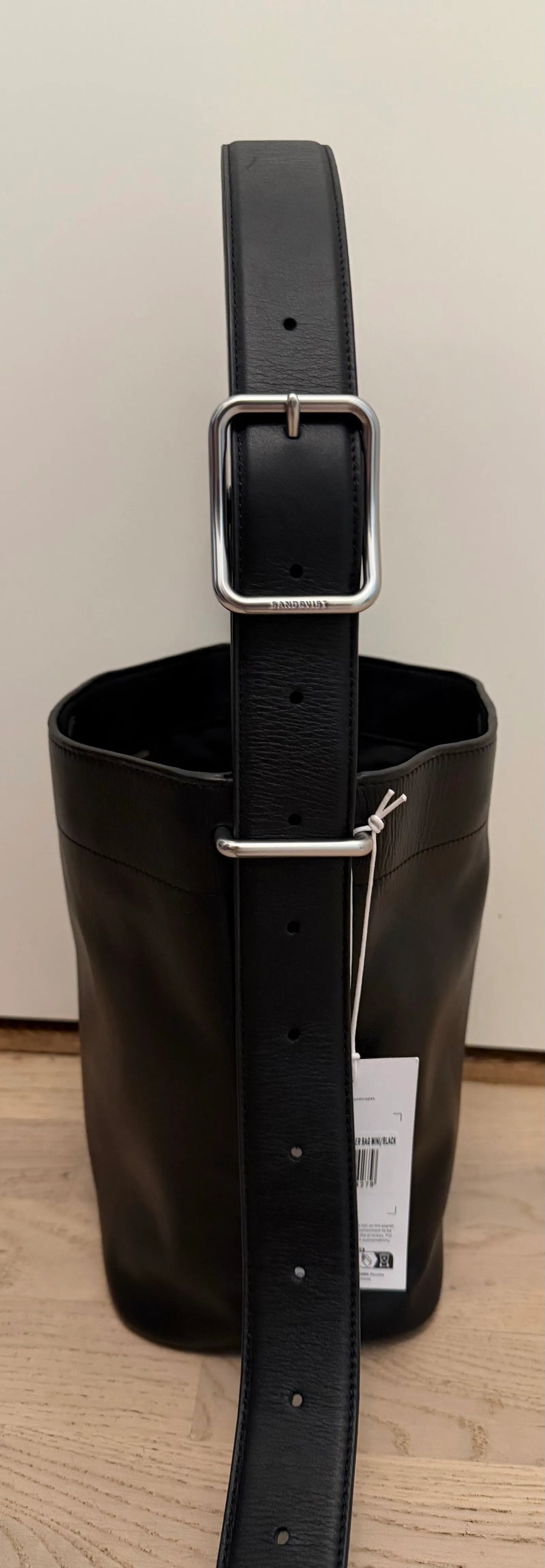Sandqvist Shopper Mini-skinnaxelremsväska NWT