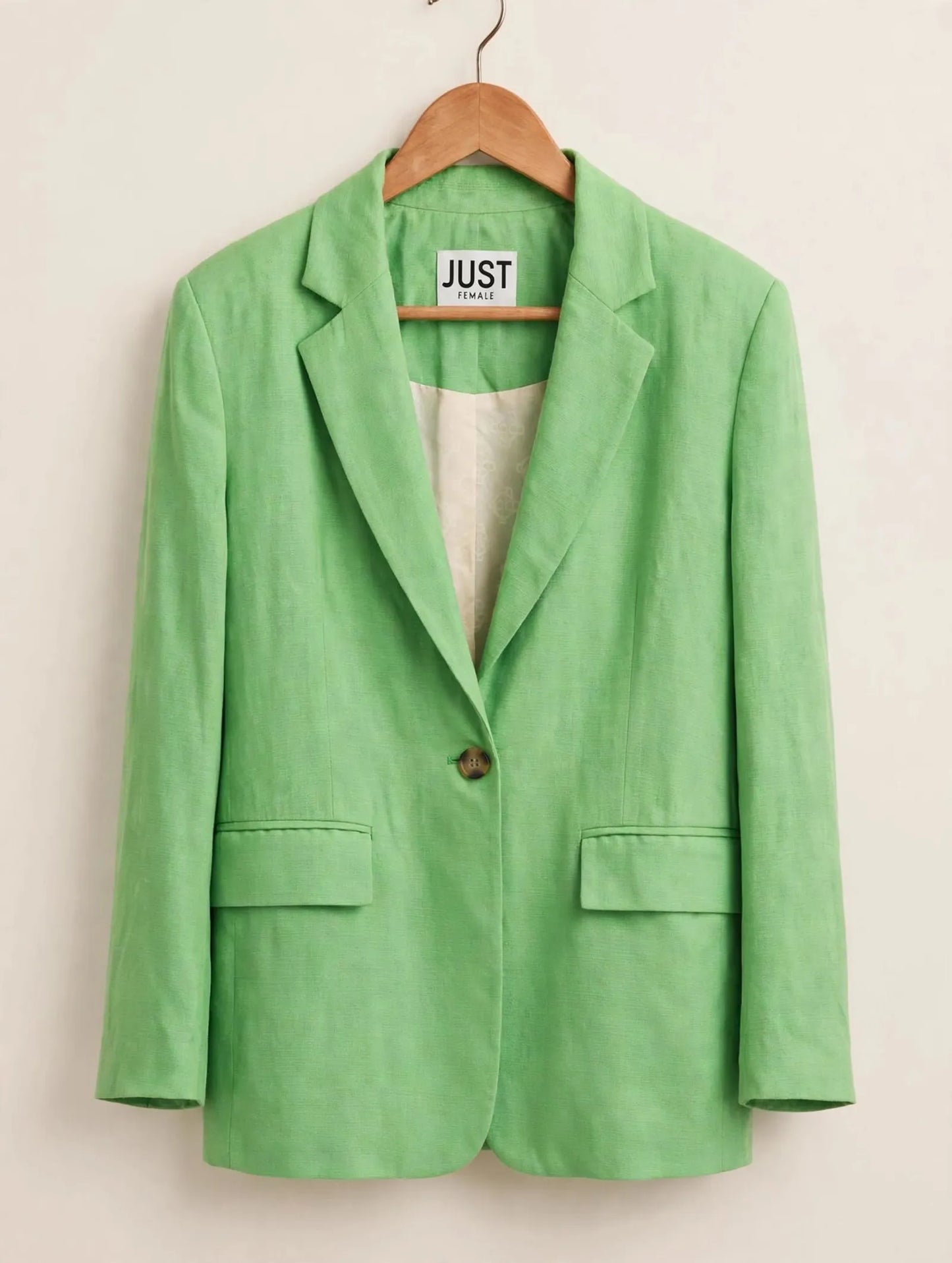 Just Female Cario-linnekavaj NWOT