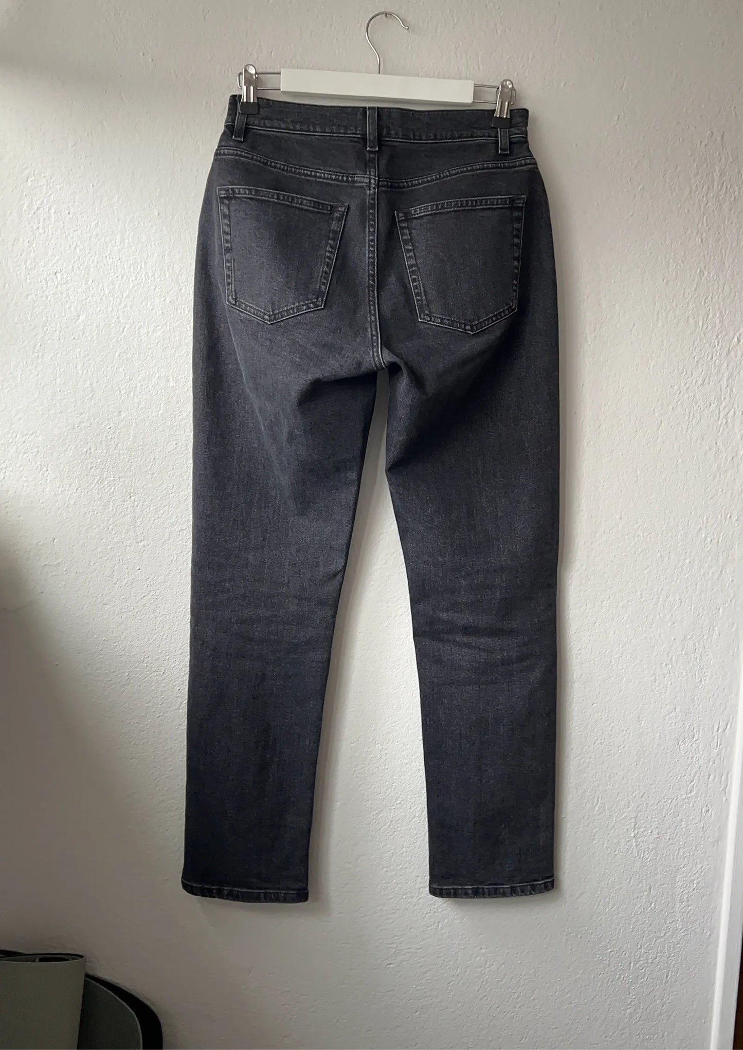Asket The Standard black-jeans NWT
