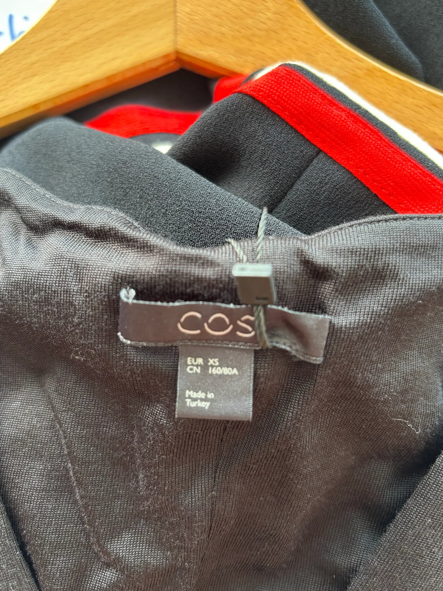 Cos-klänning