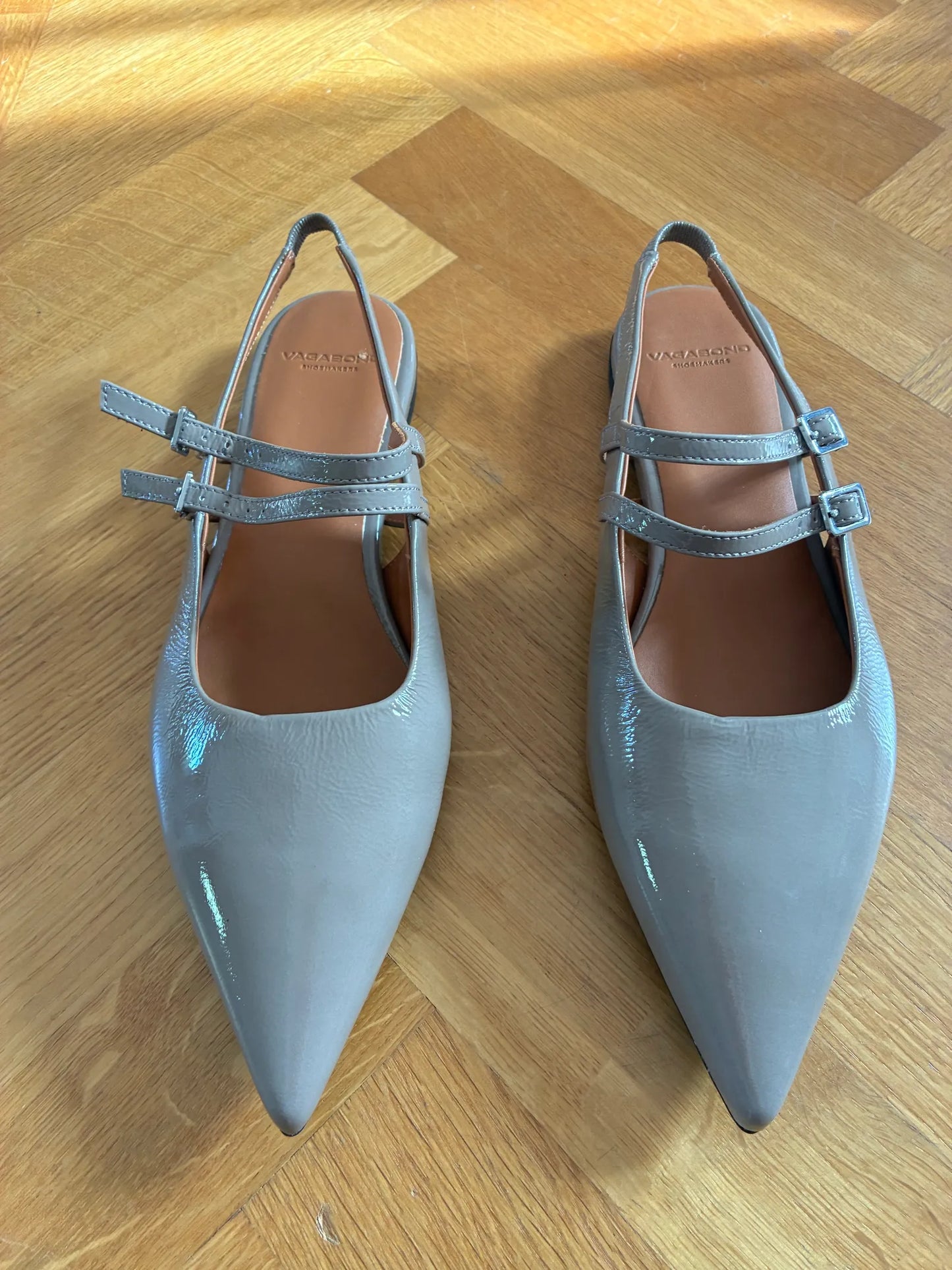 Vagabond Hermine Ballet flats