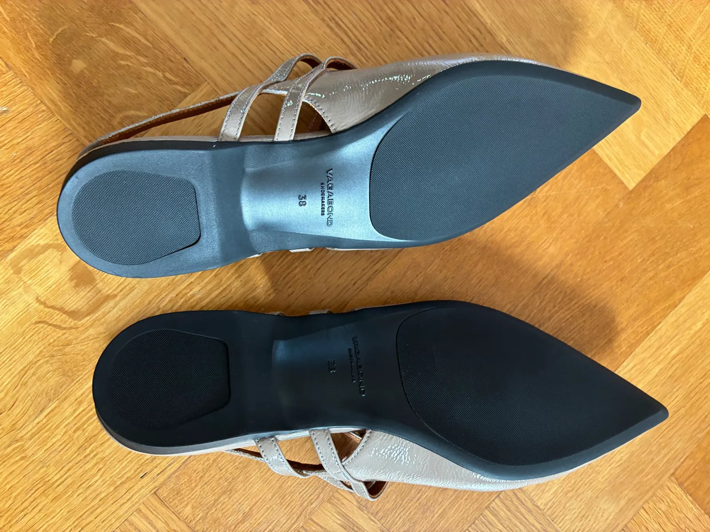 Vagabond Hermine Ballet flats