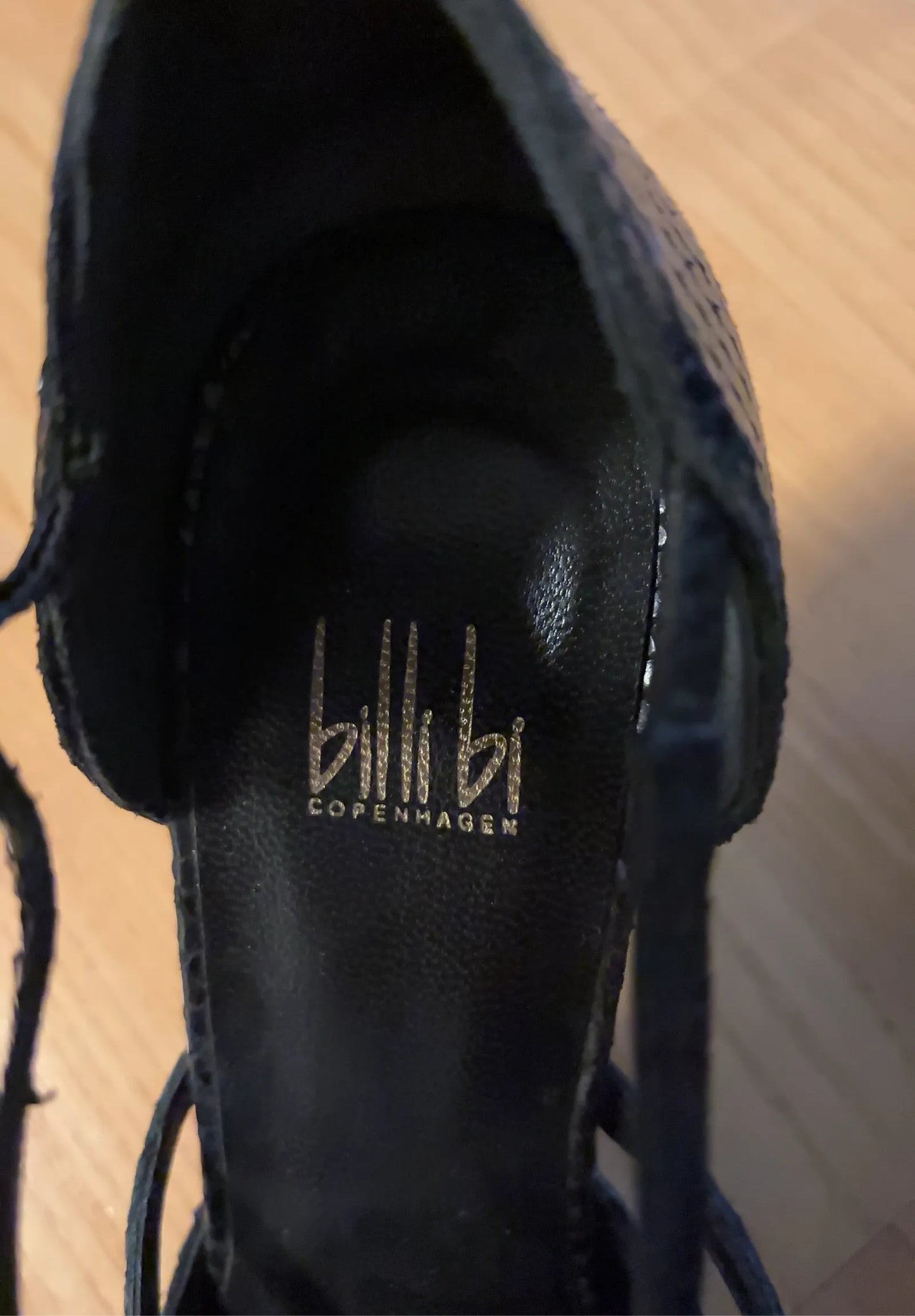 Billi Bi-skinnklackar