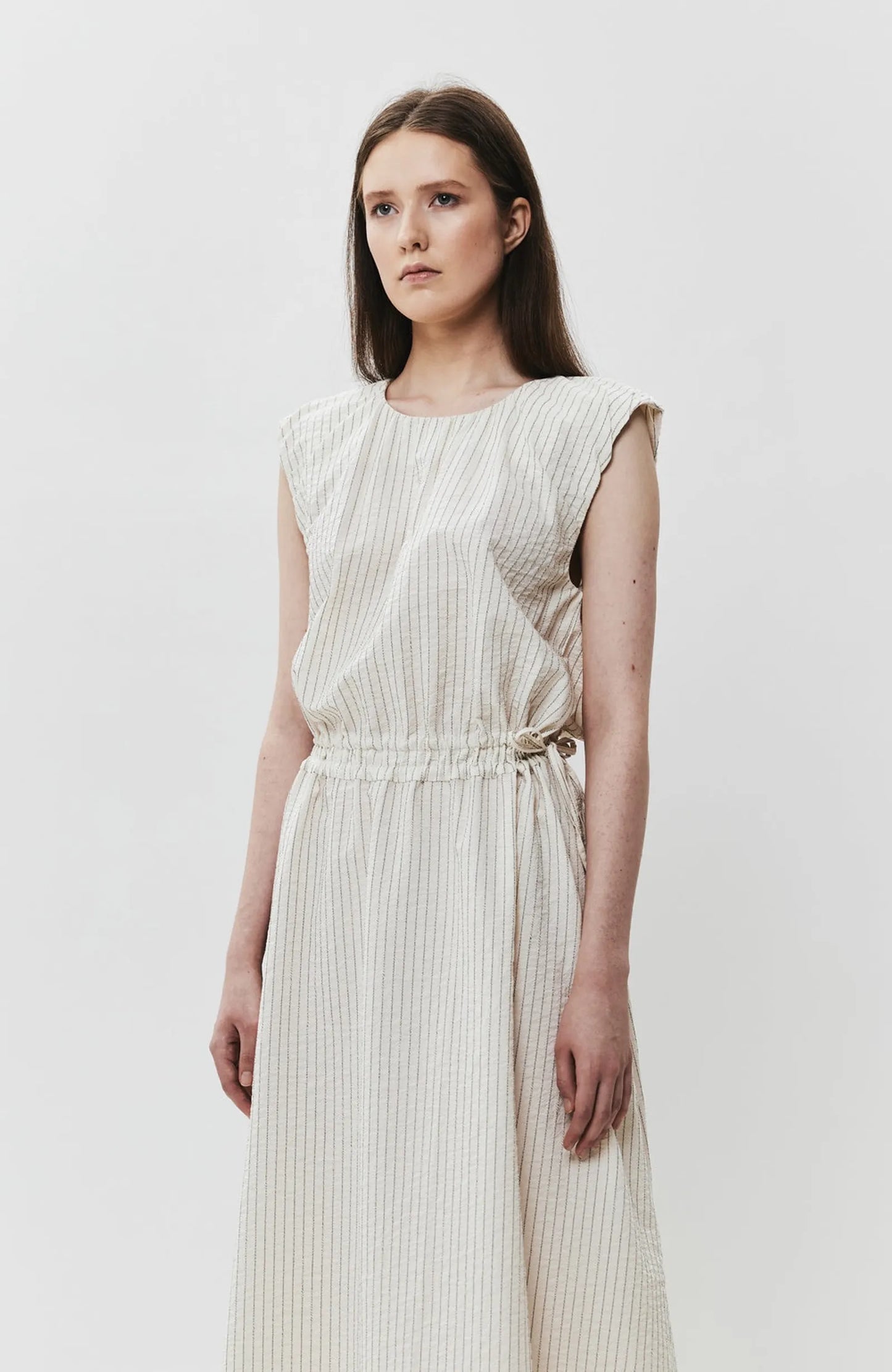 Dagmar Ruffle Cotton-klänning