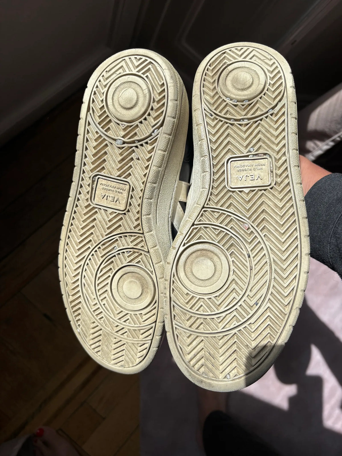 Veja-skinnsneakers