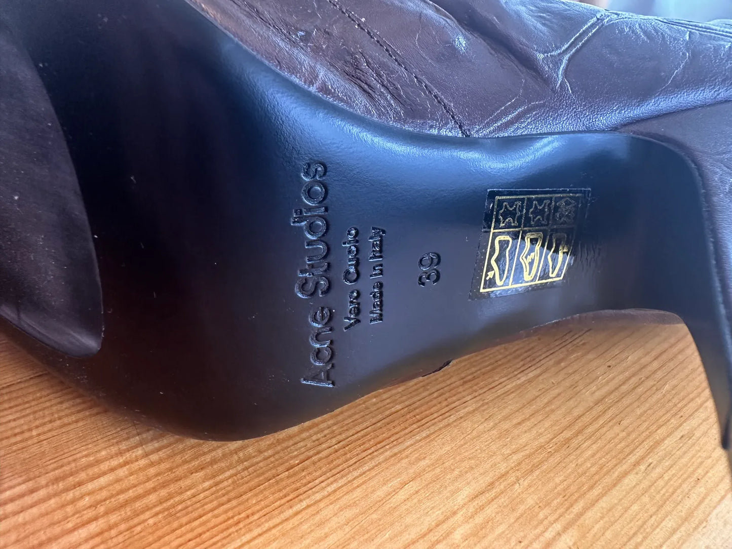 Acne Studios-skinnboots