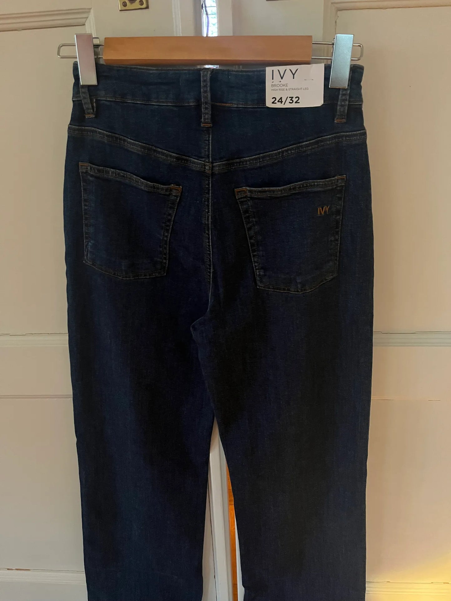 Ivy & Oak Brooke High Rise & Straight Leg Jeans