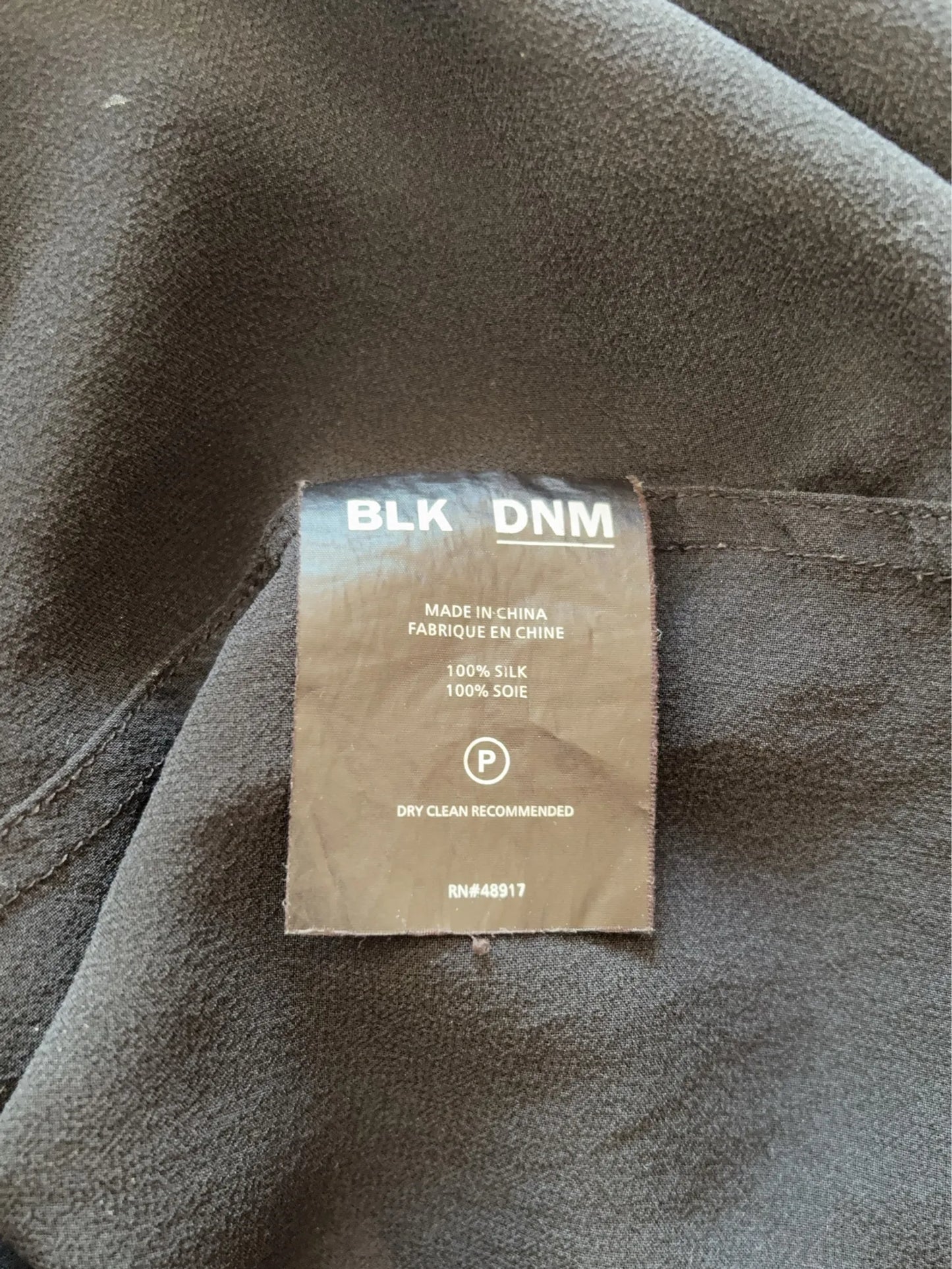 BLK DNM-sidenskjorta