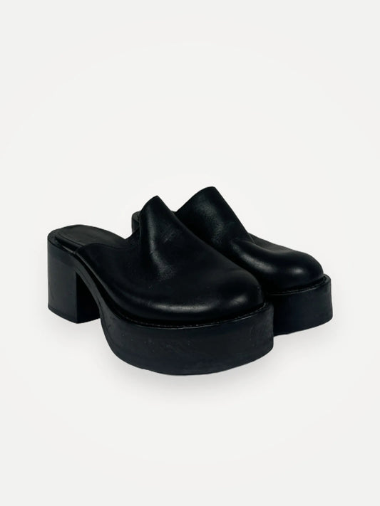Filippa K-skinnklackar