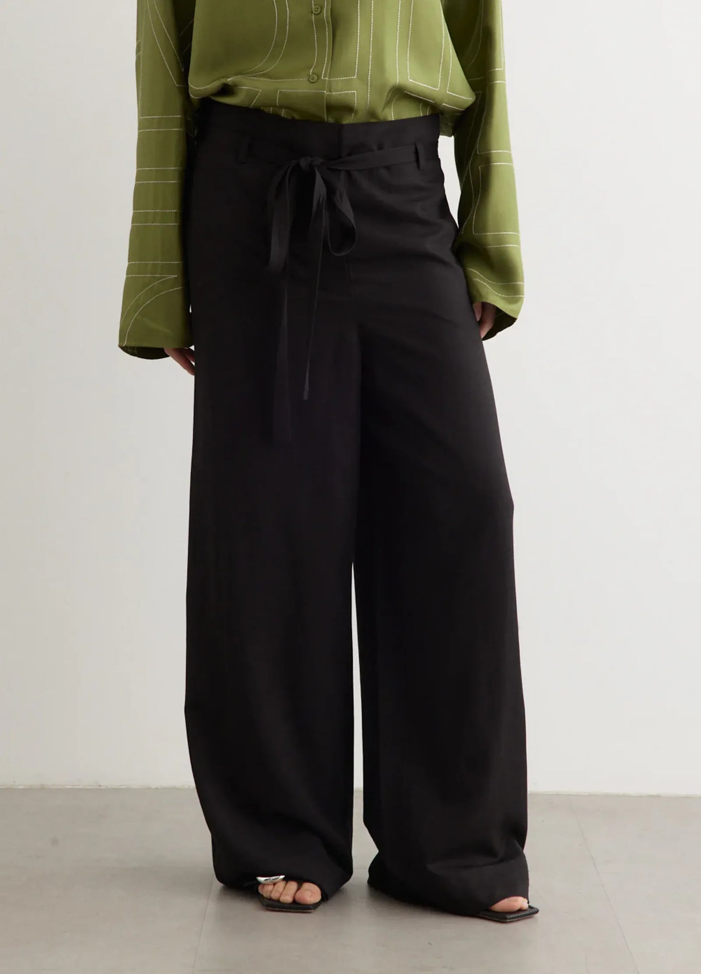 Toteme Fluid Tie-waist Trousers