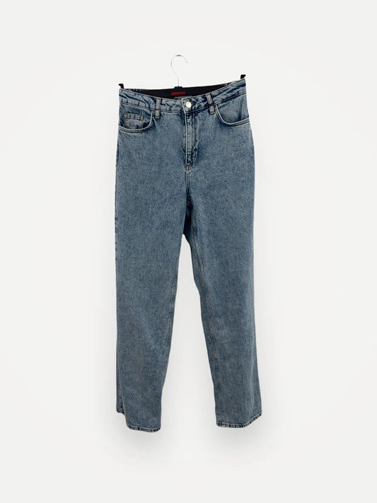 Levete Room Rak Jeans