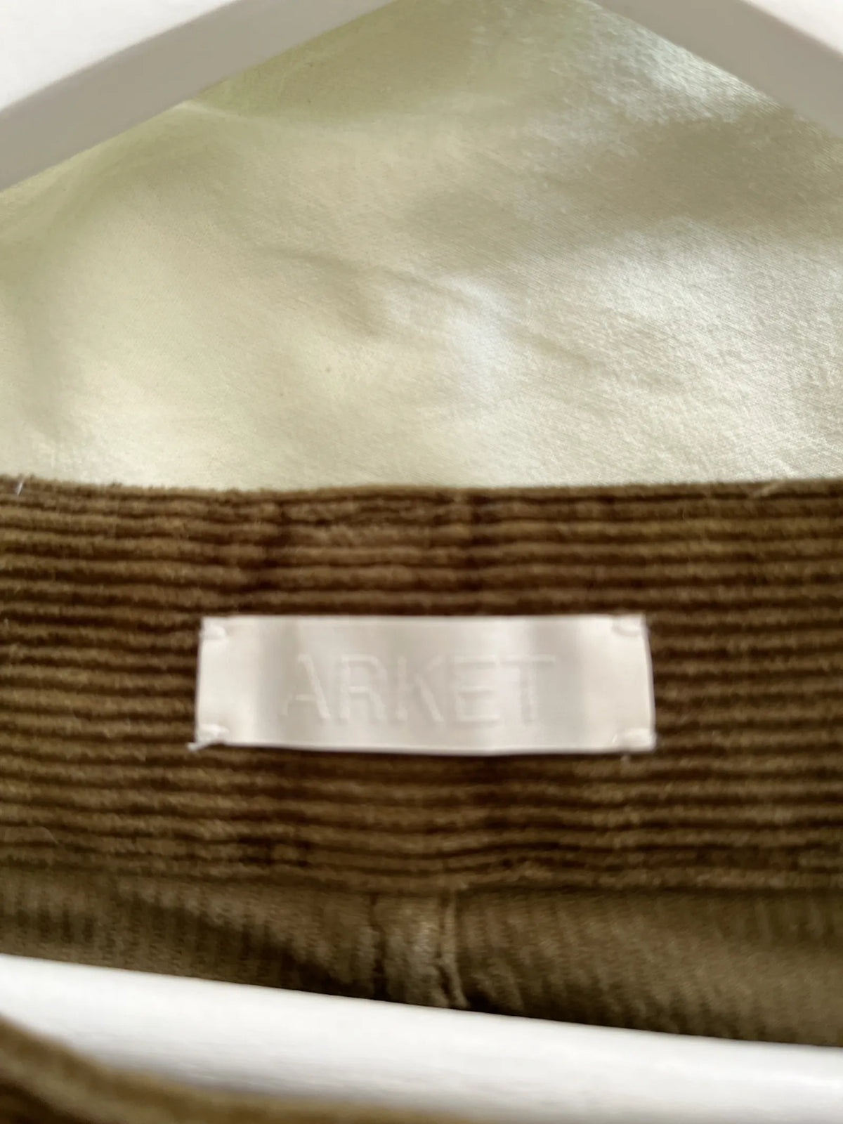 Arket-byxor