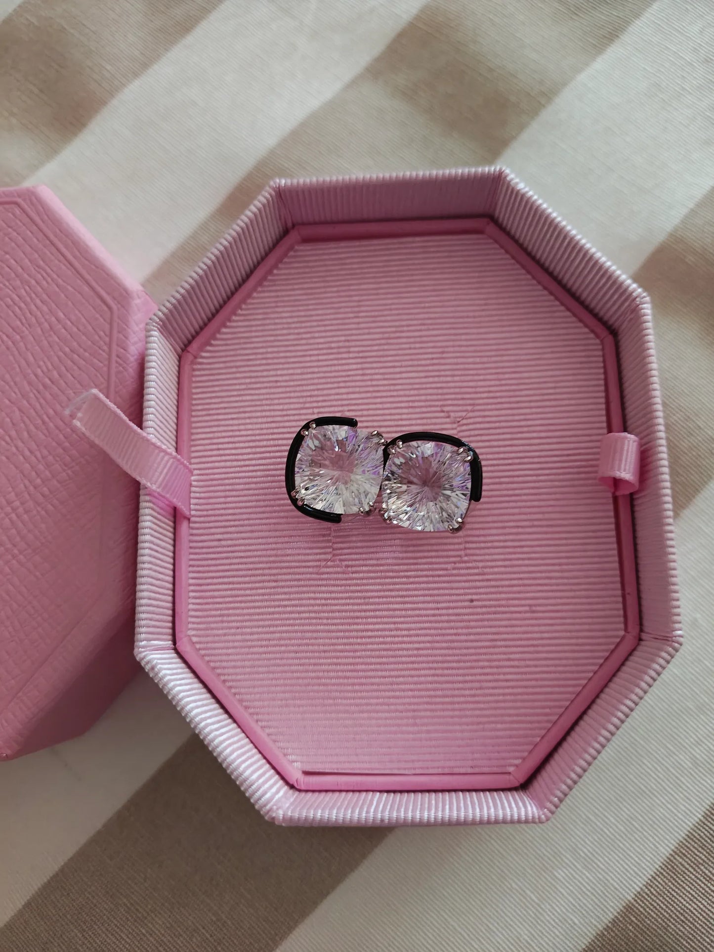 Swarovski-örhänge NWOT