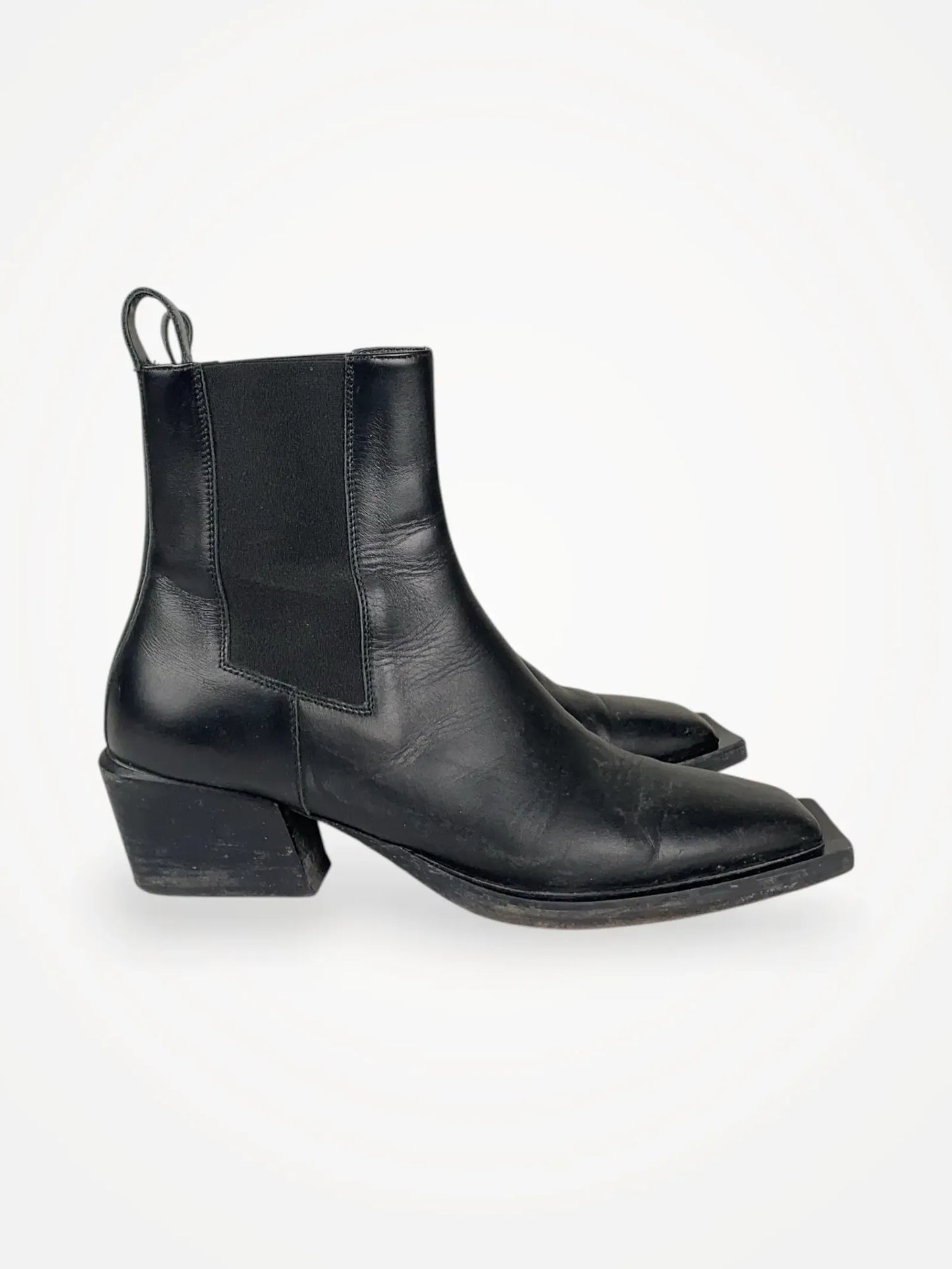 Dagmar Chelsea Ankle Boots