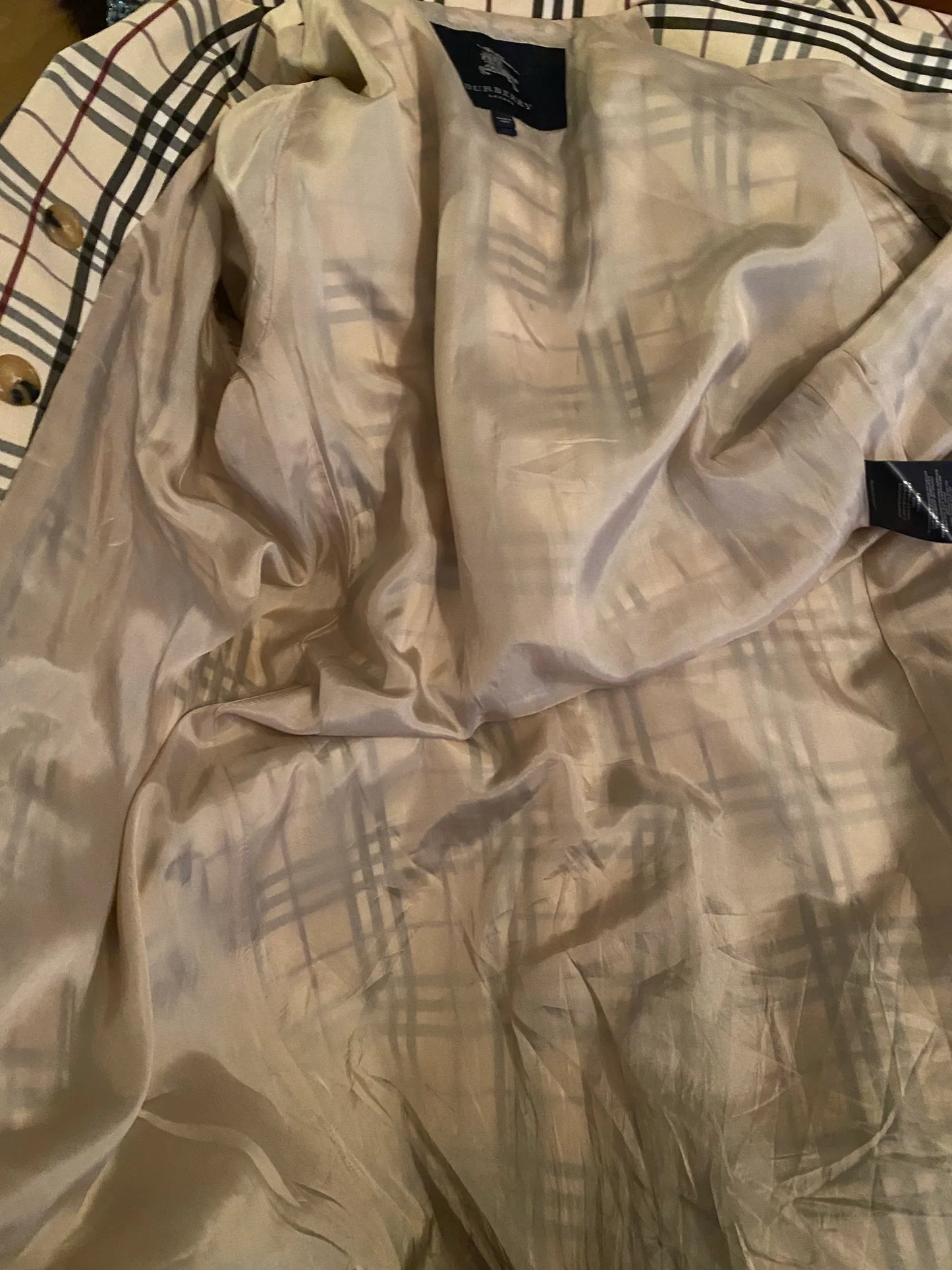 Burberry-trenchcoat